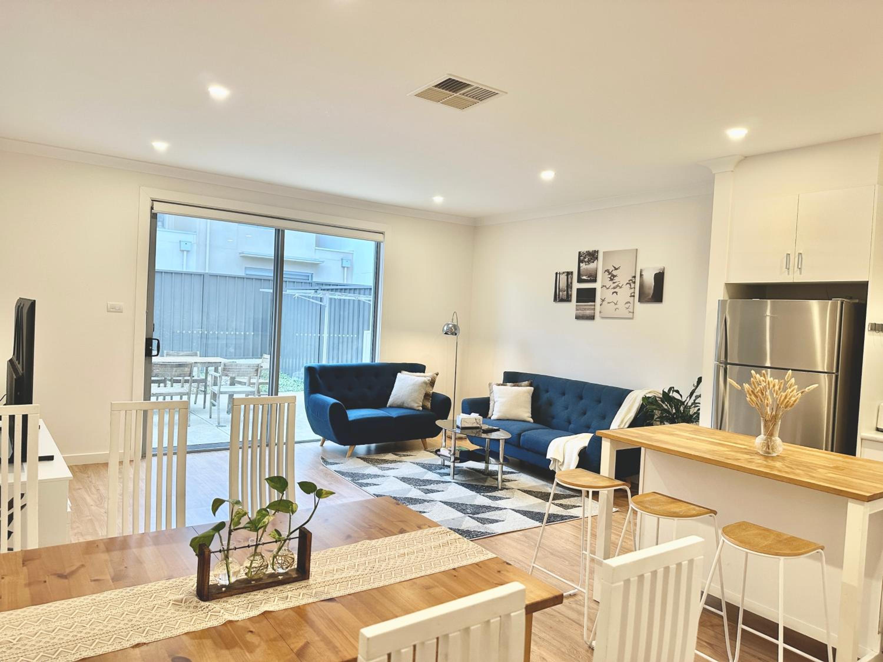 Three-Bedroom Apartment photo 1