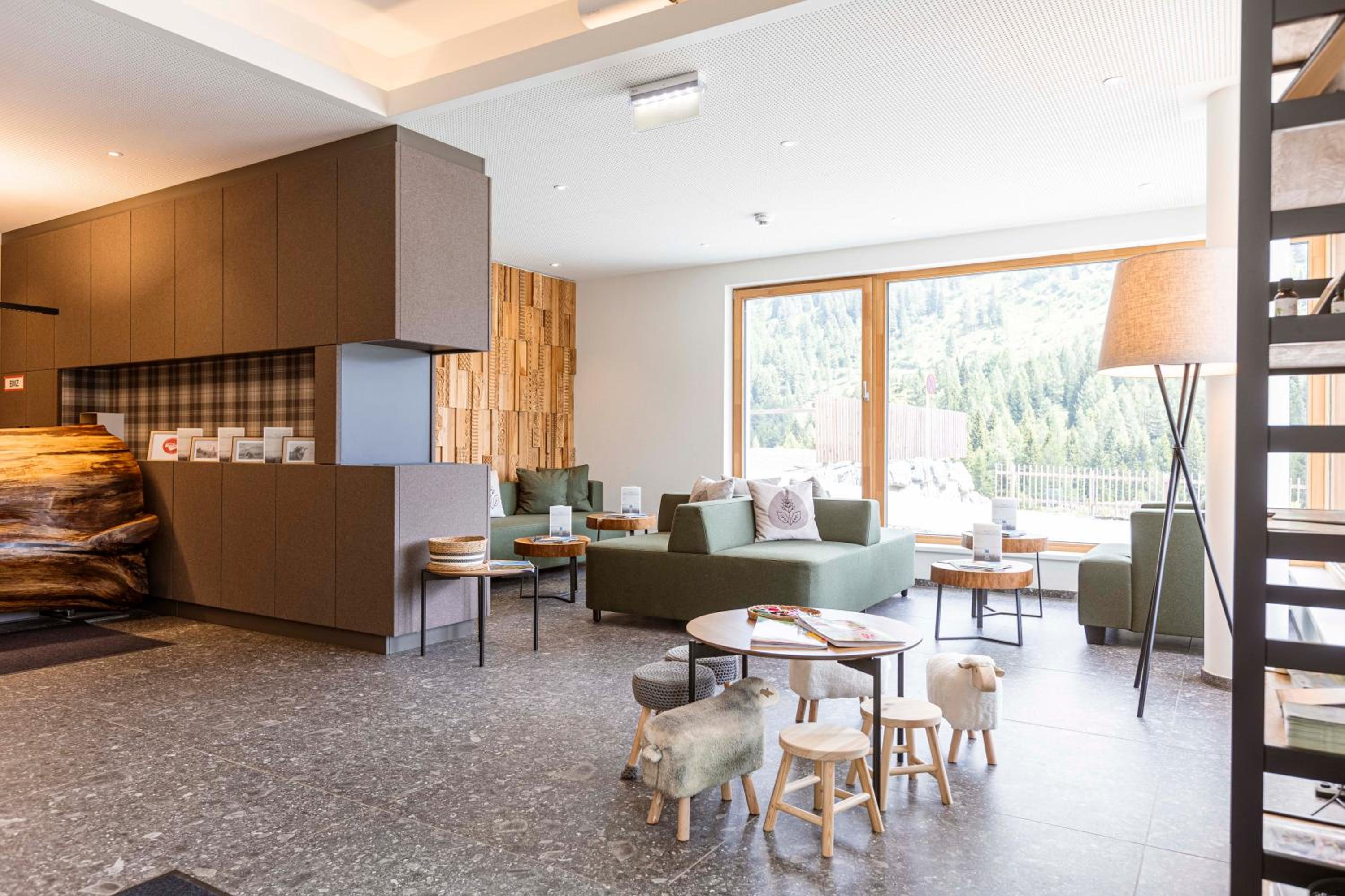 Superior Lodge with 5 bedrooms and sauna photo 3