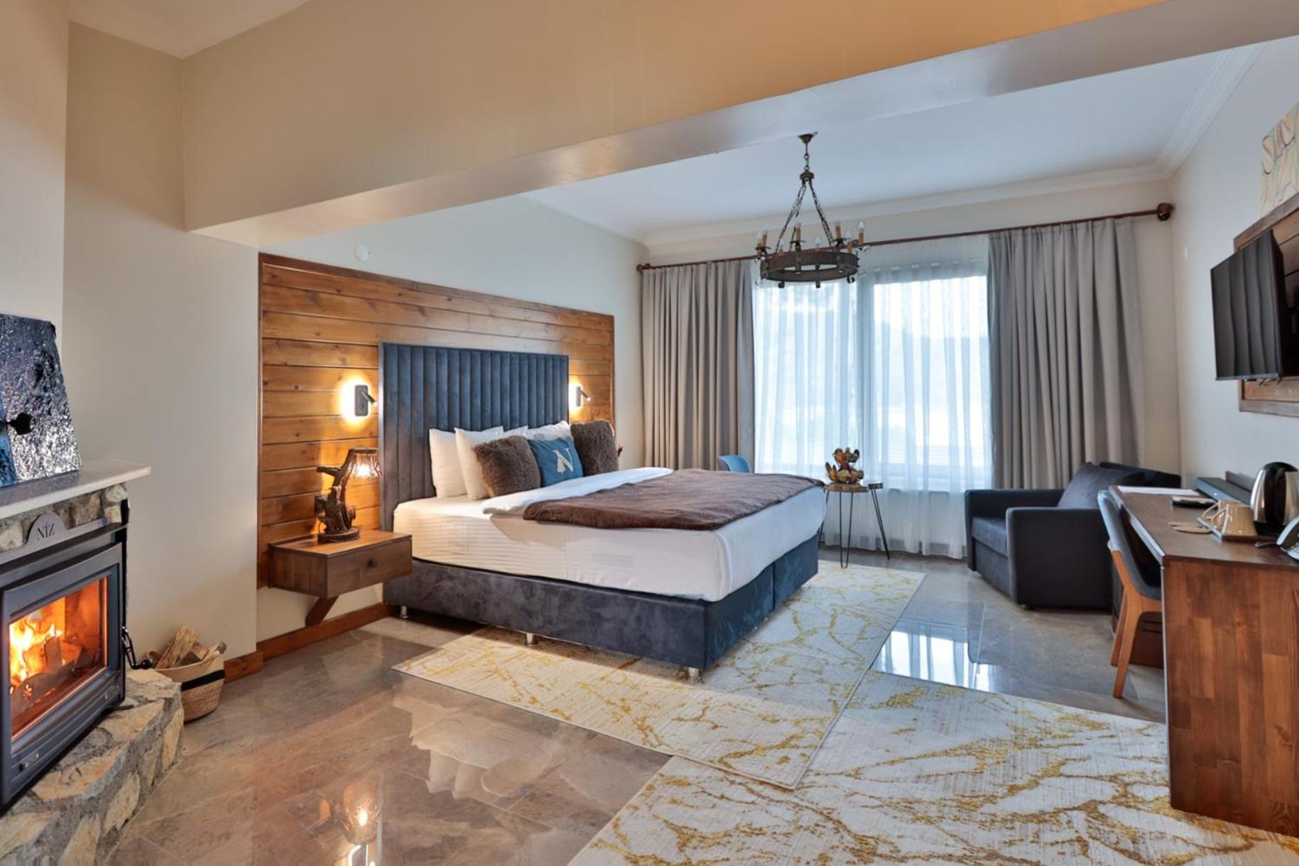 Quadruple Room with Lake View photo 1