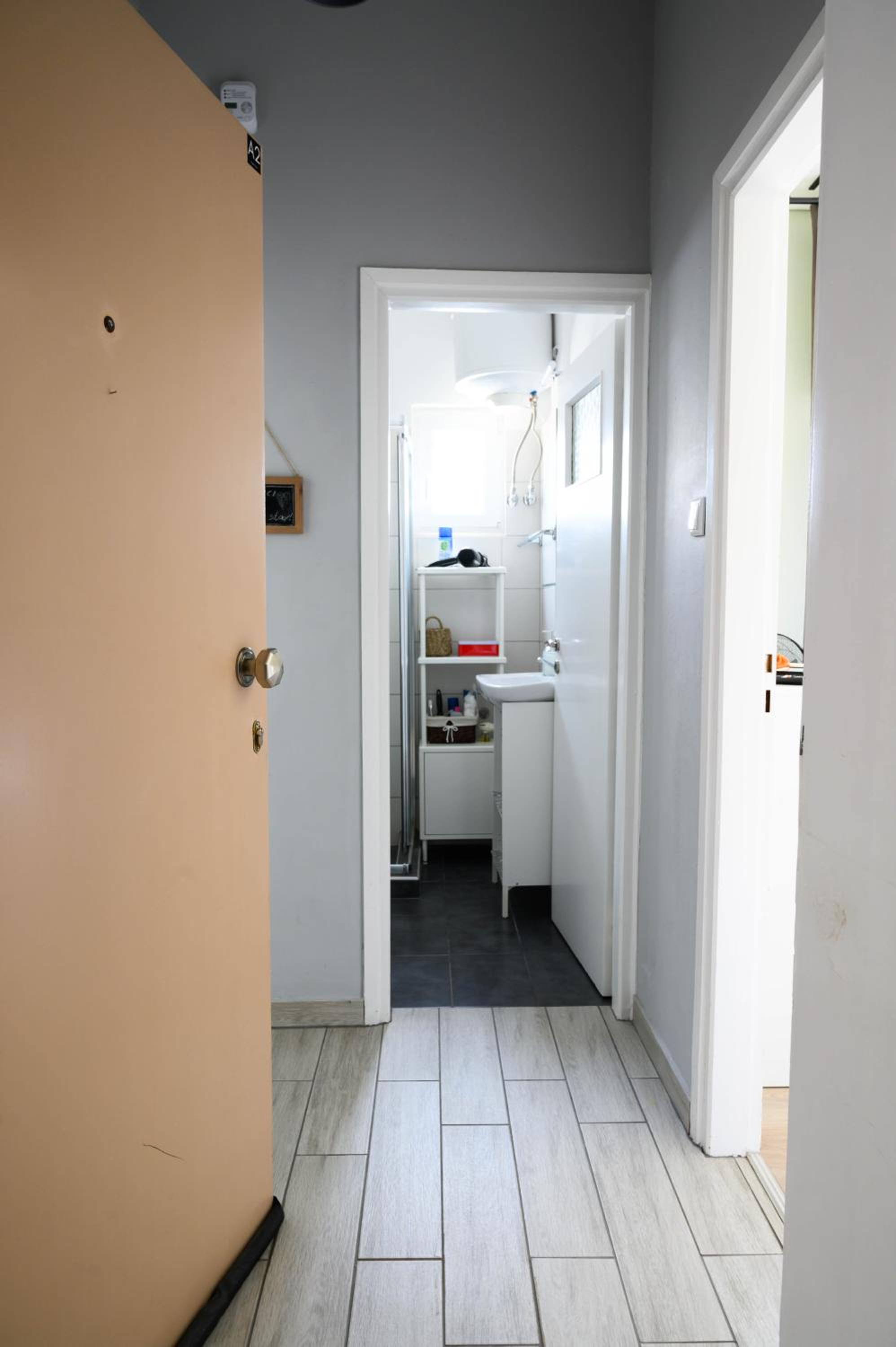Apartment with Terrace - Photo 24