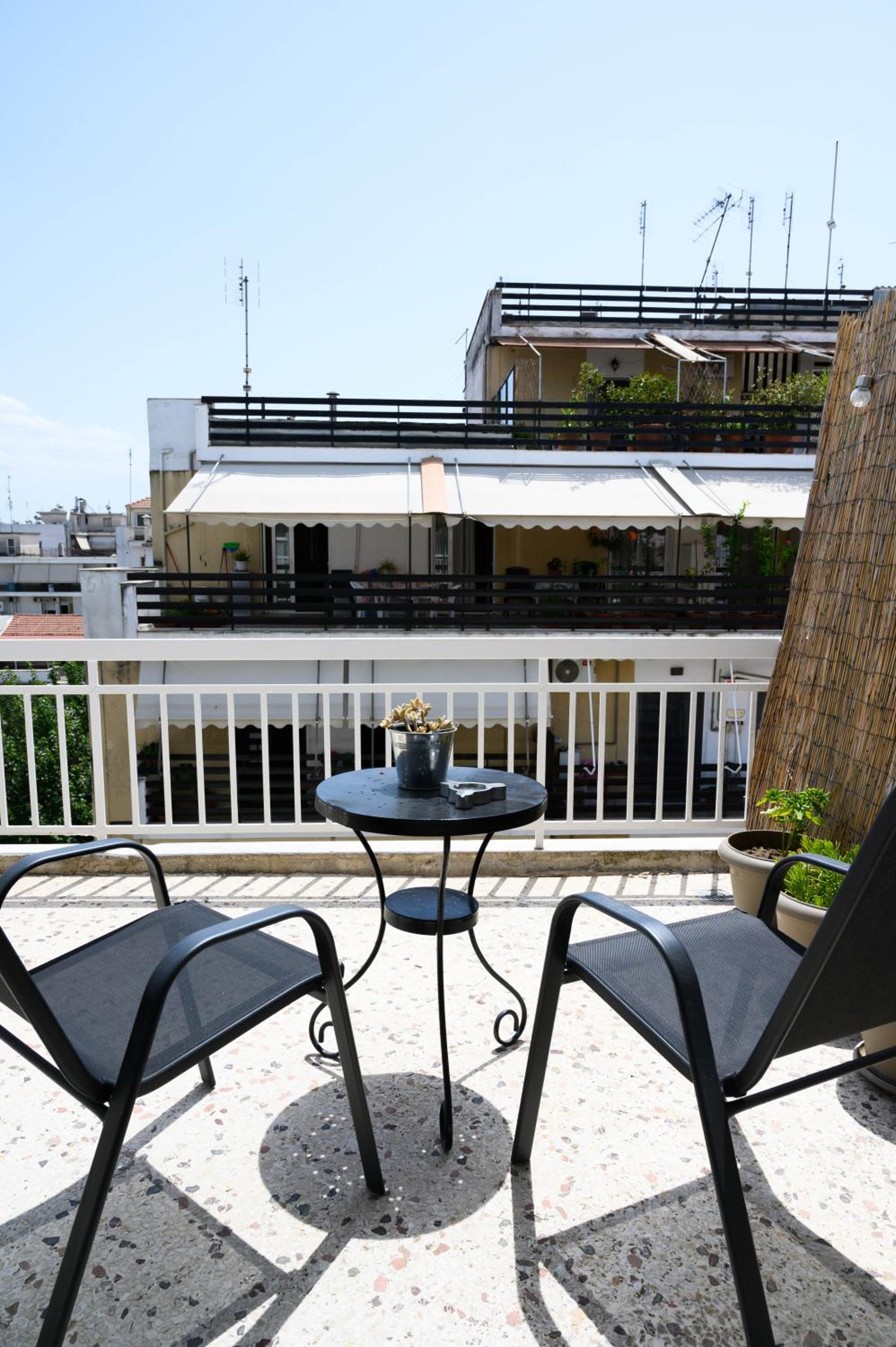 Apartment with Terrace - Photo 26