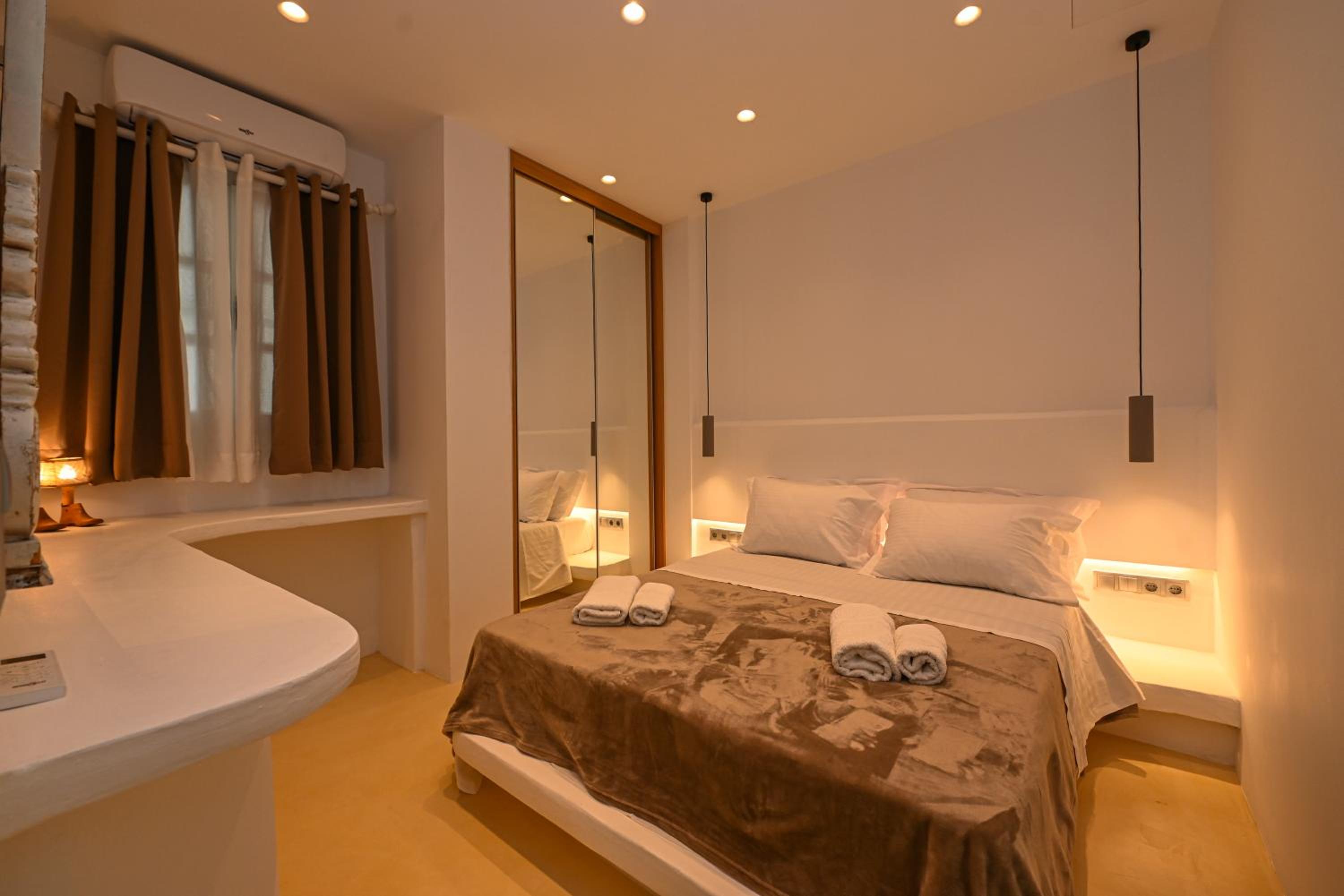 One-Bedroom Deluxe Apartment photo 1