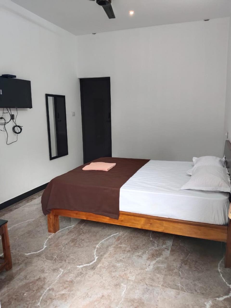 Budget Double Room photo 1