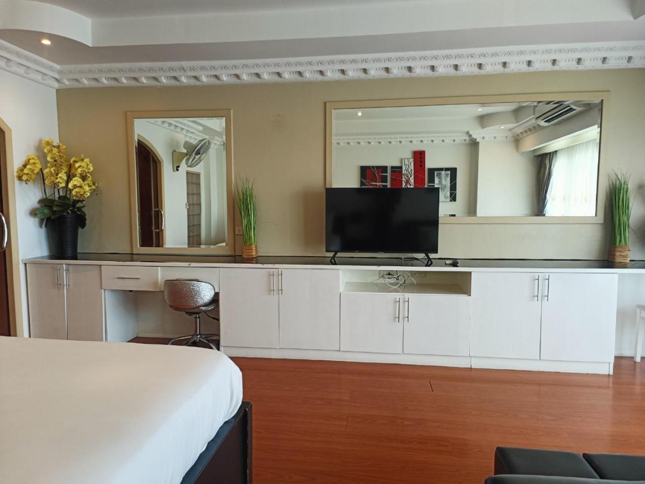 King Room with Sea View - Photo 60