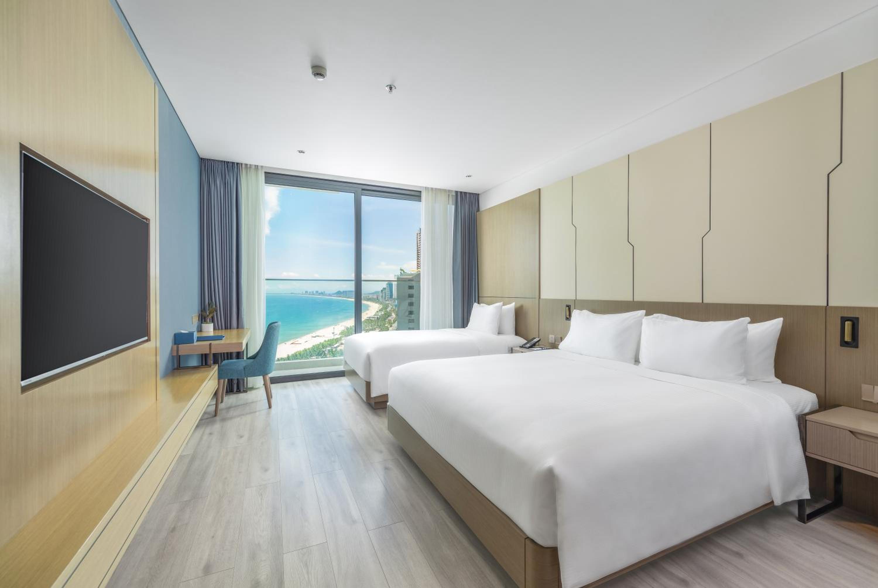 Premier Triple Room Partial Sea View with Balcony - Photo 1