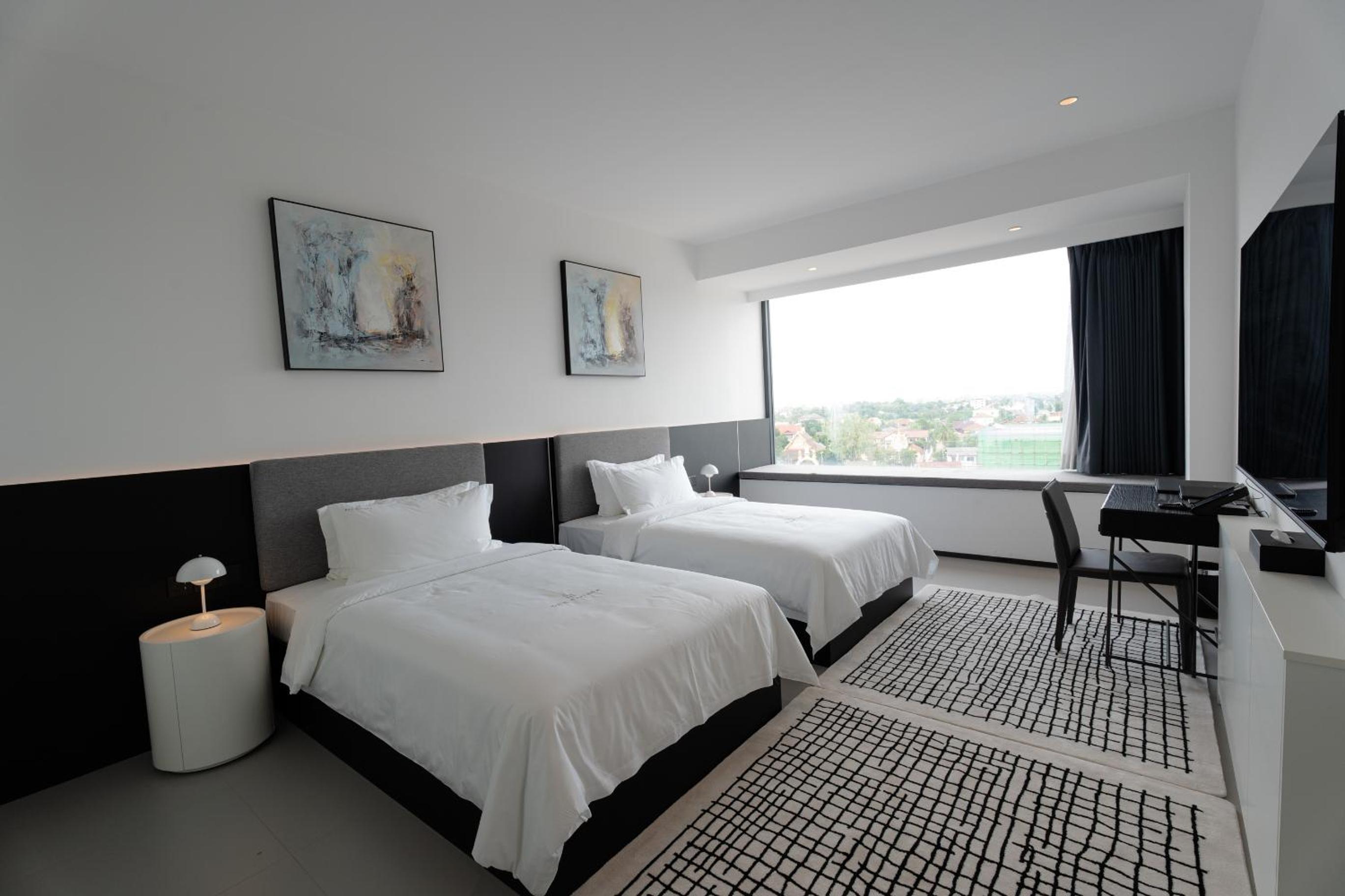 Superior Twin Room with City View photo 1