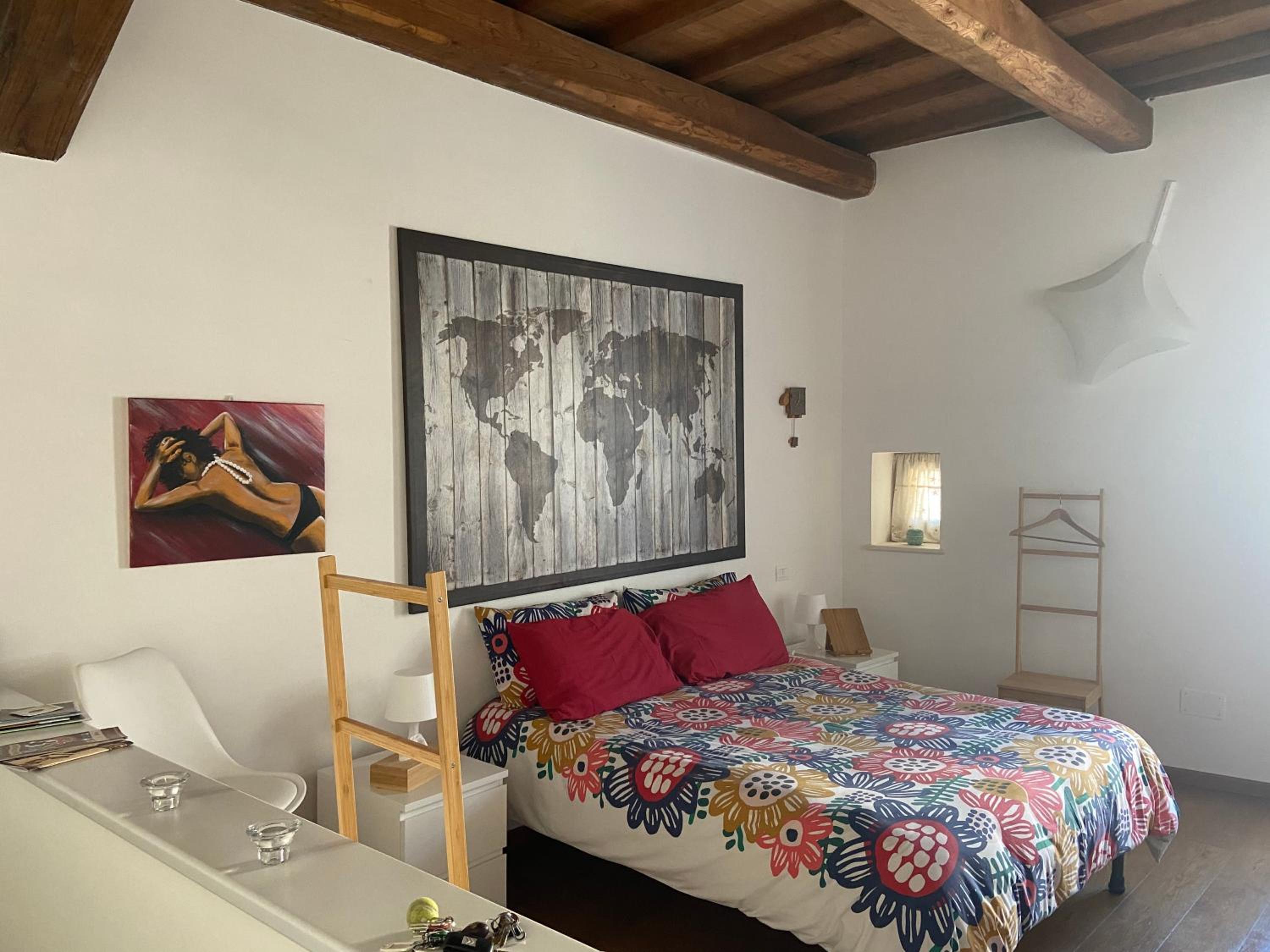 Deluxe King Room photo 1