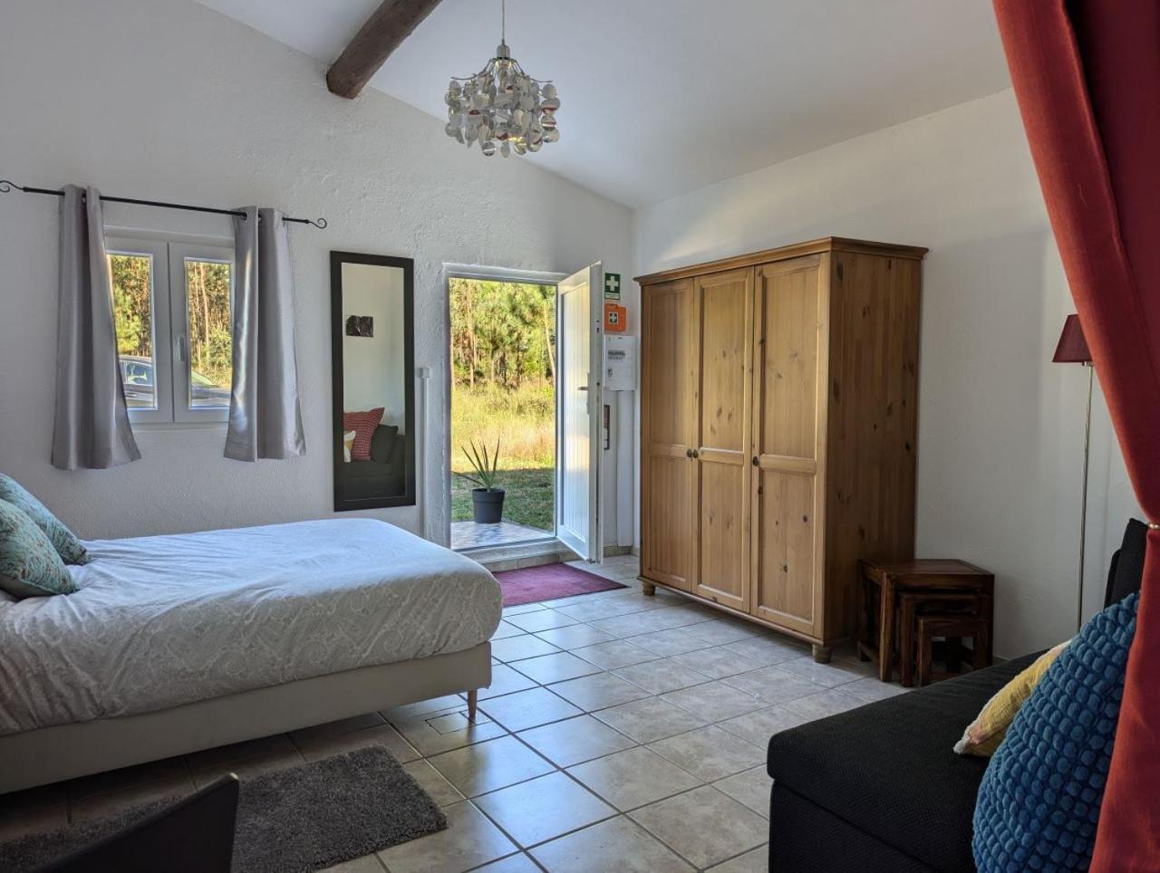 One-Bedroom House photo 1