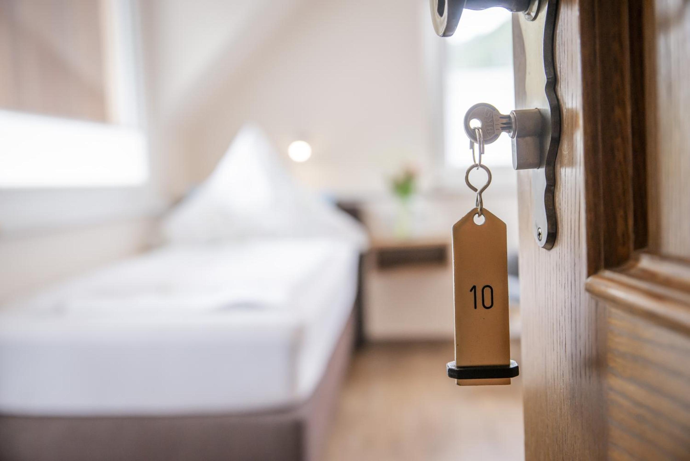 Single Room with Private Bathroom photo 3
