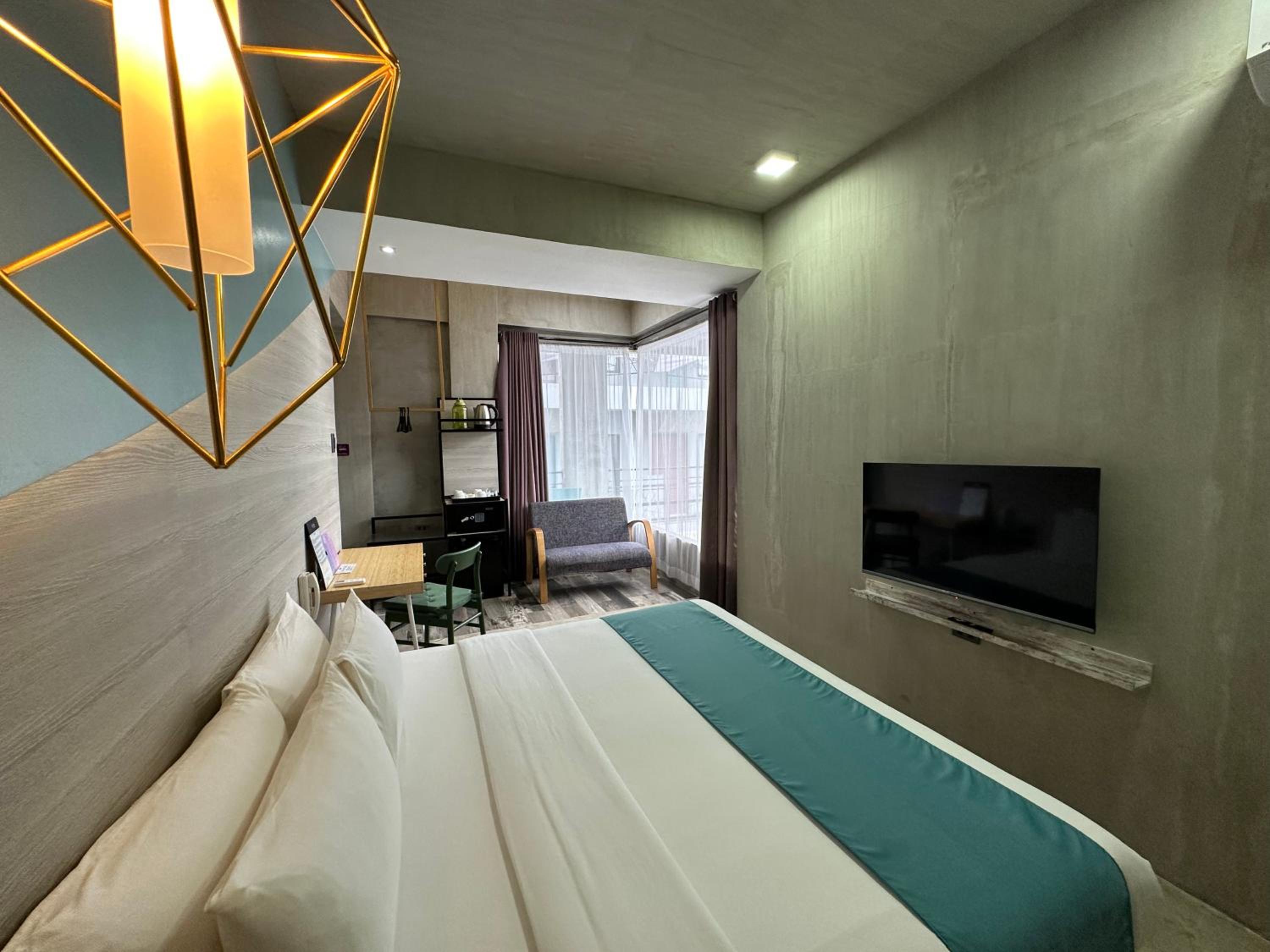 King Suite with Ocean View - Photo 12
