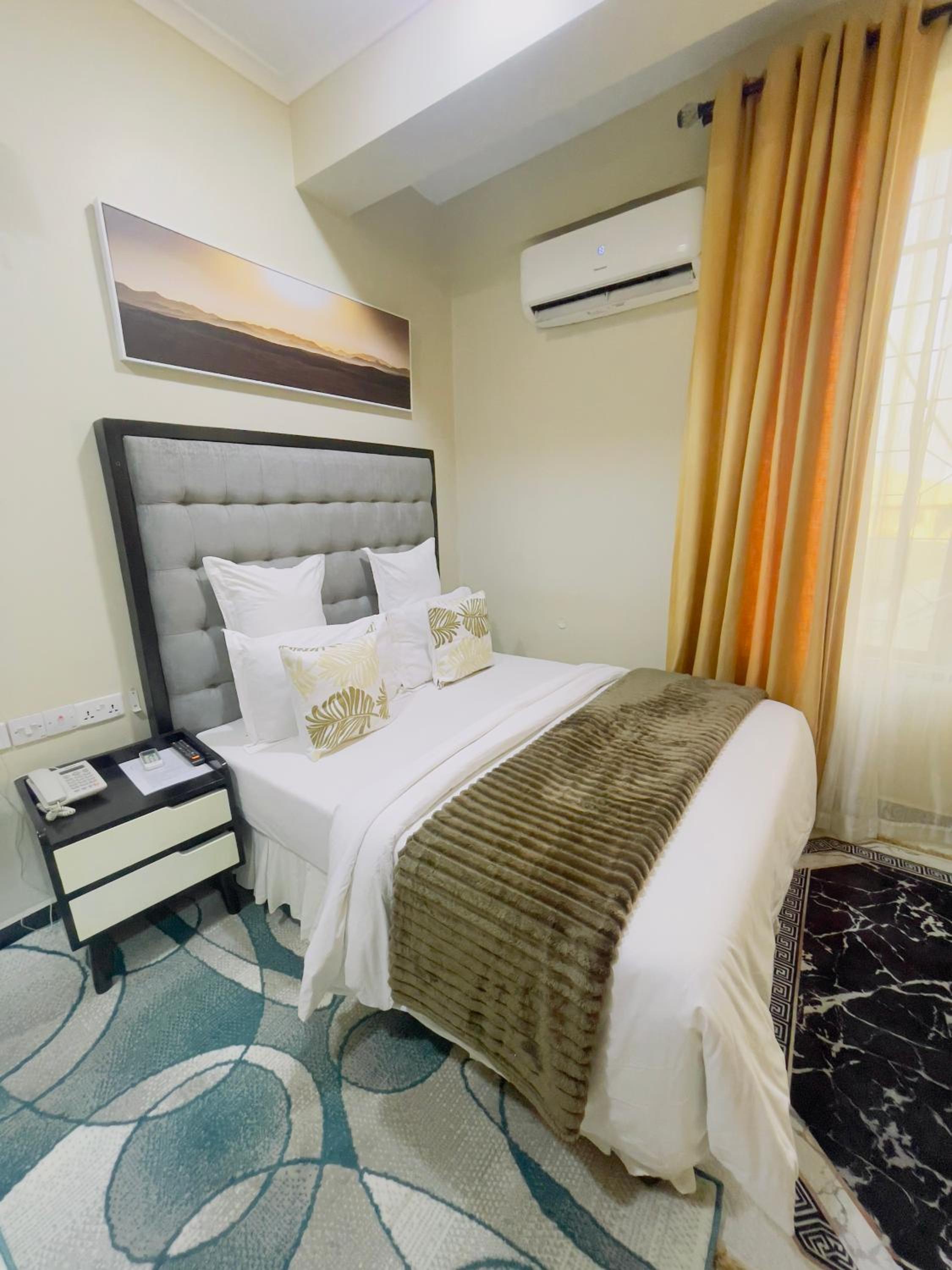 Executive Suite photo 3