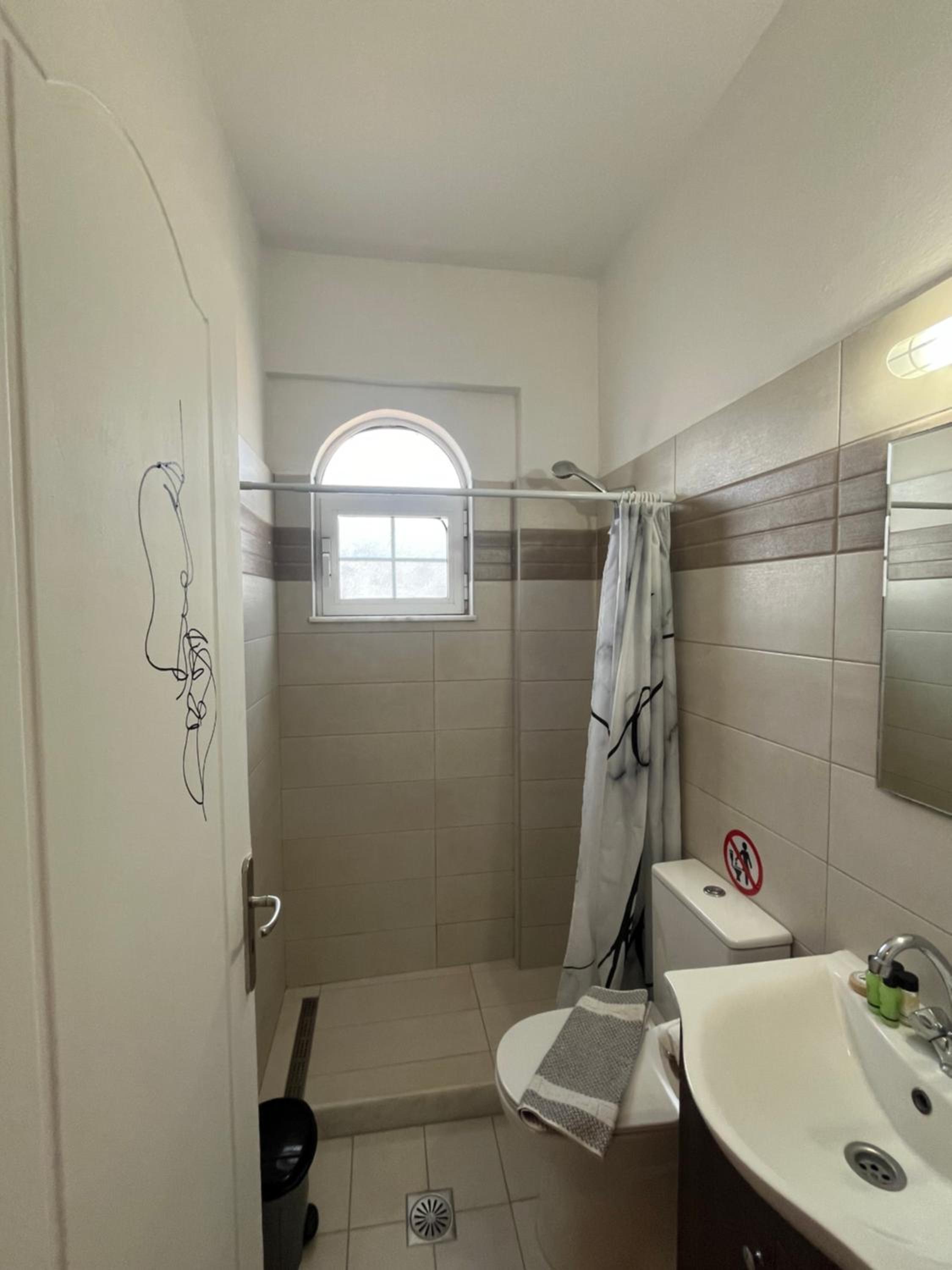 Budget Double Room photo 2