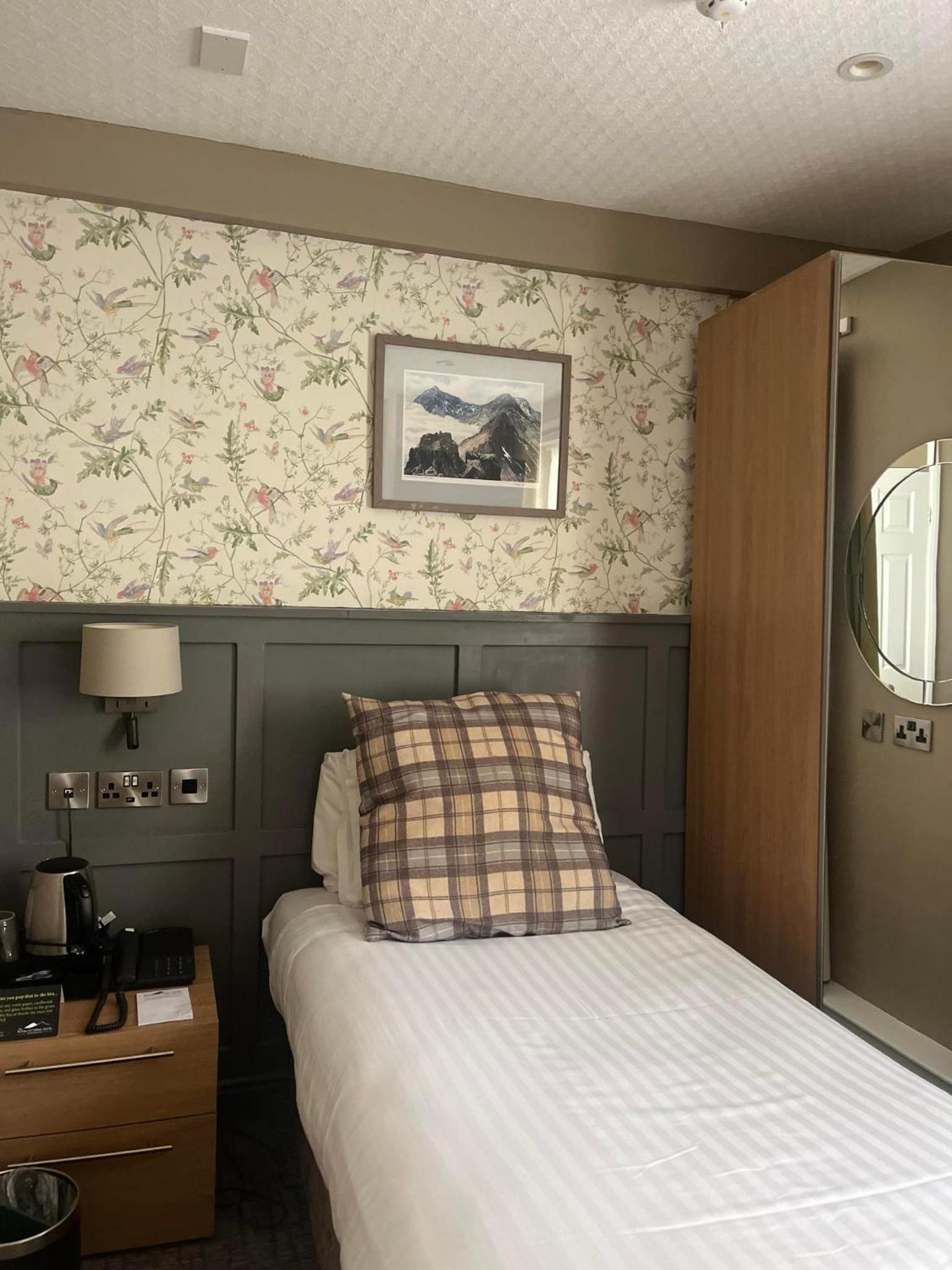 Small Single Room