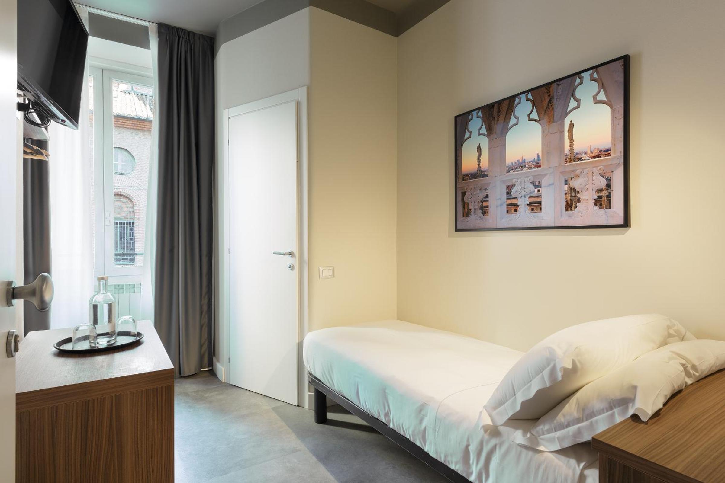 Single Room photo 2