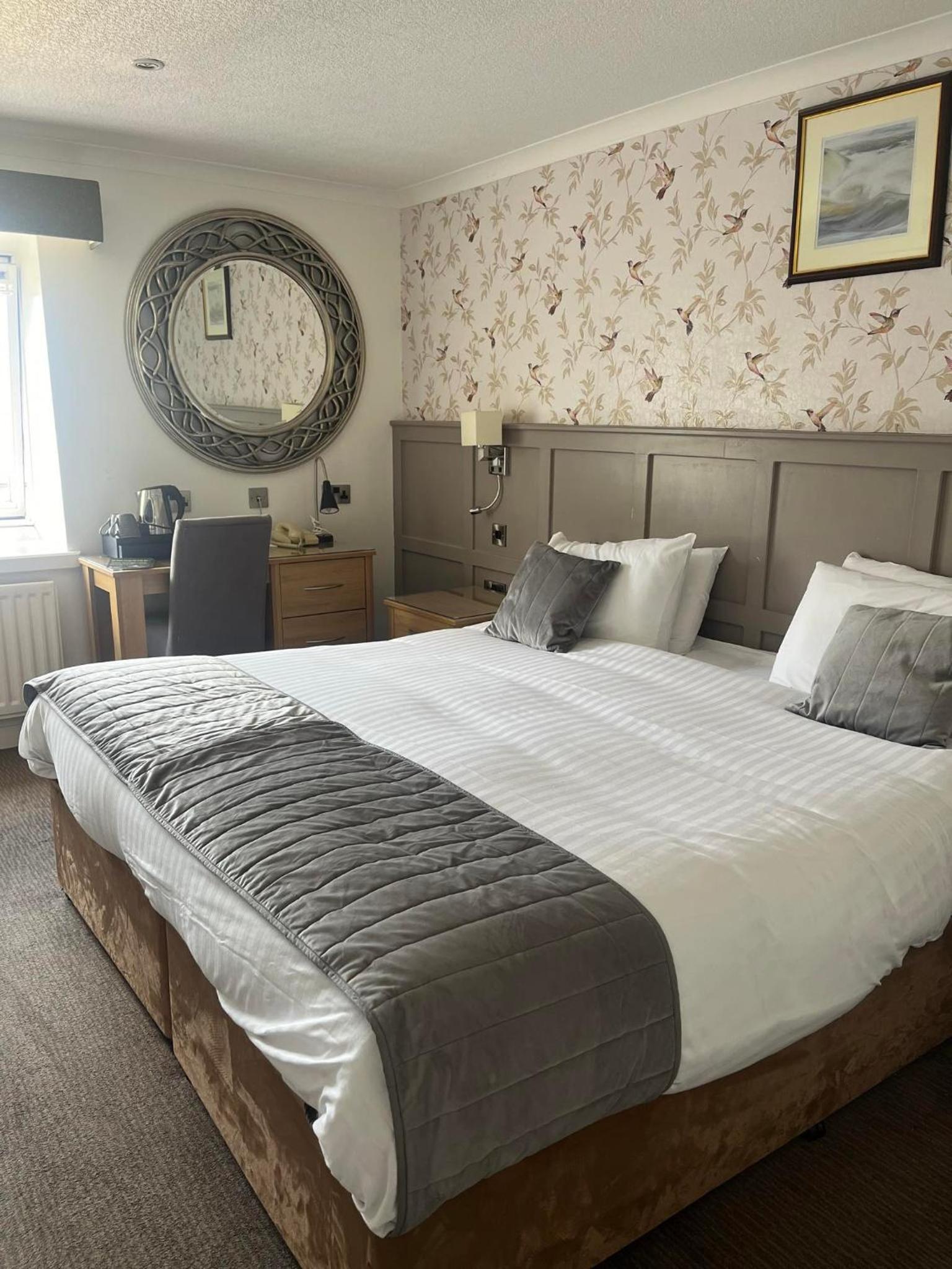 Classic Double or Twin Room - Photo 4