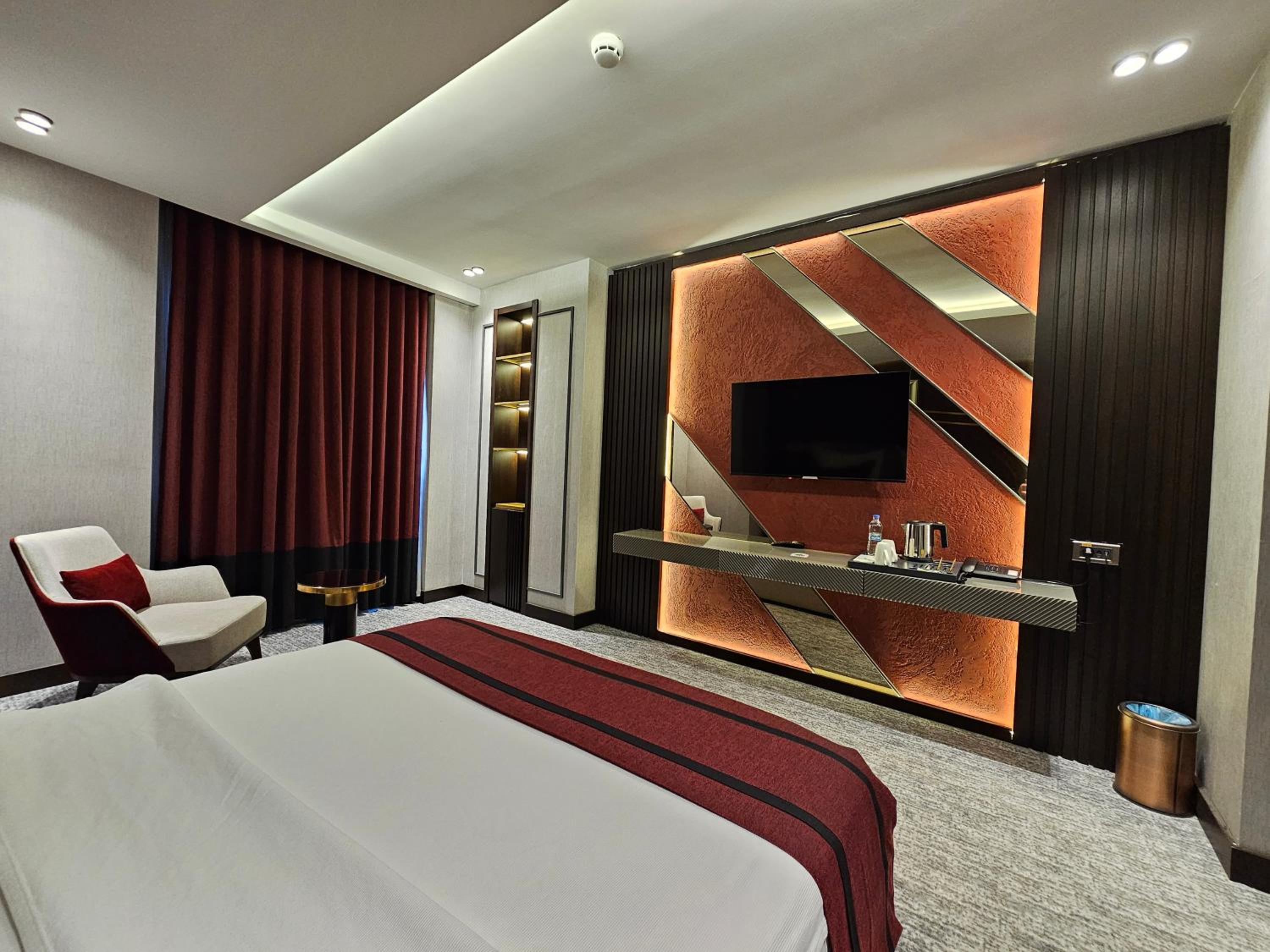 Standard Double Room - Photo 2