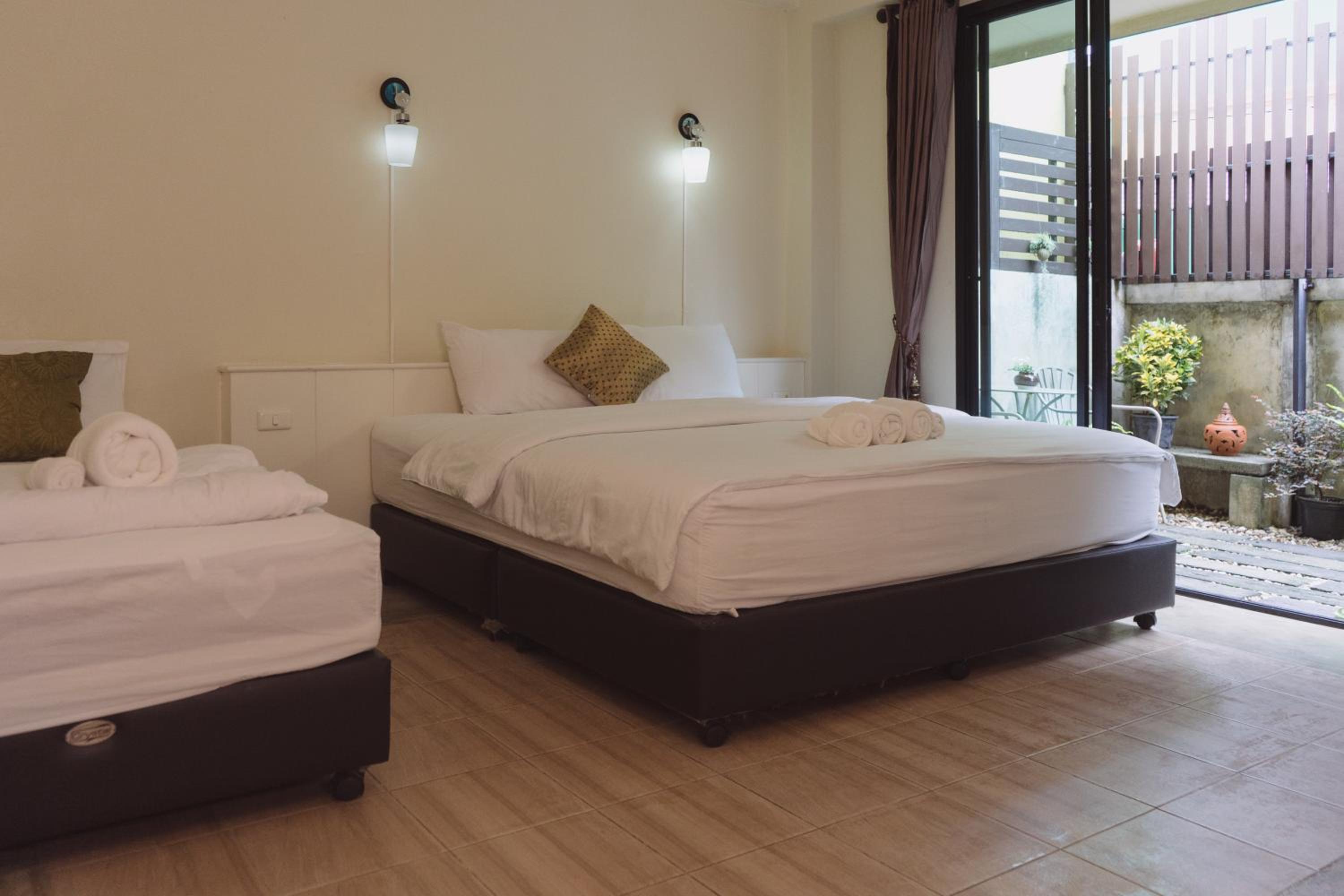 Triple Room with Private Bathroom photo 1