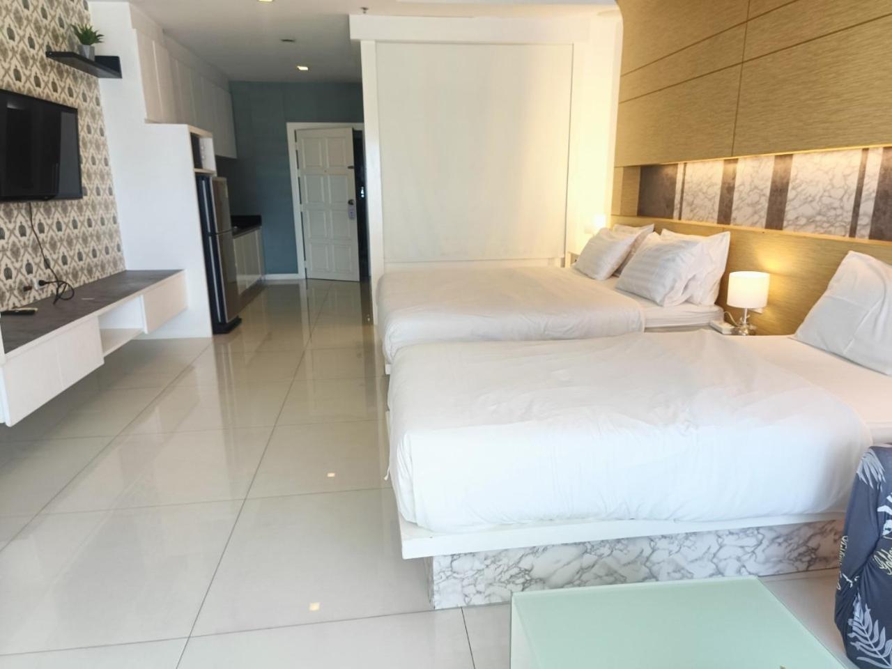 Studio Apartment - Photo 3