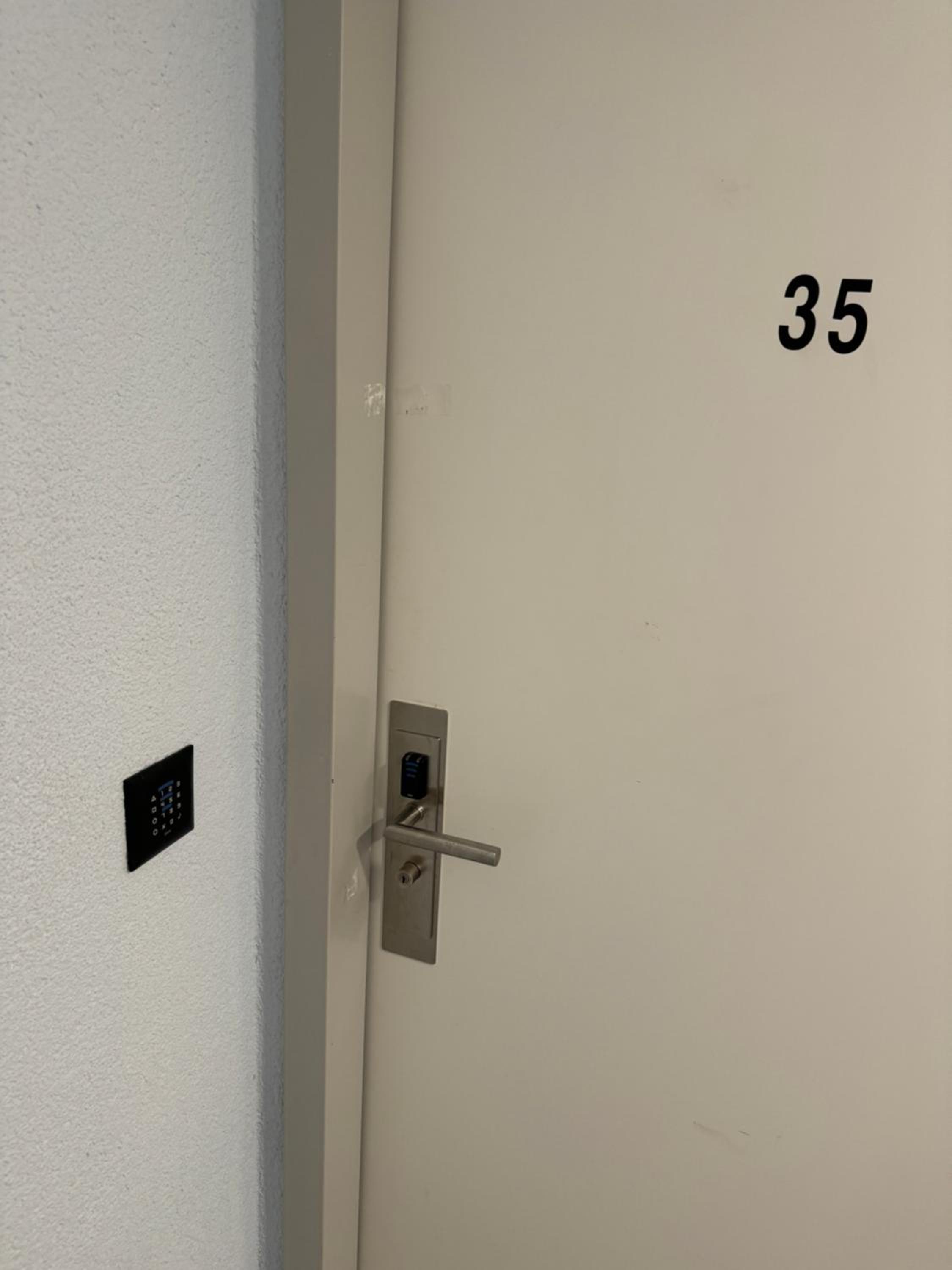 Double Room with Private Bathroom photo 3