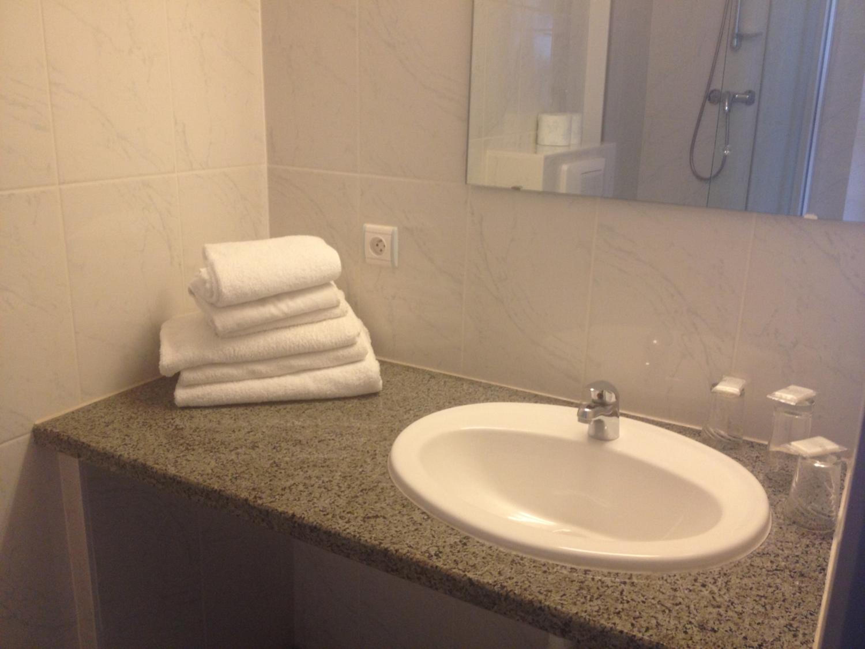 Triple Room - Photo 7