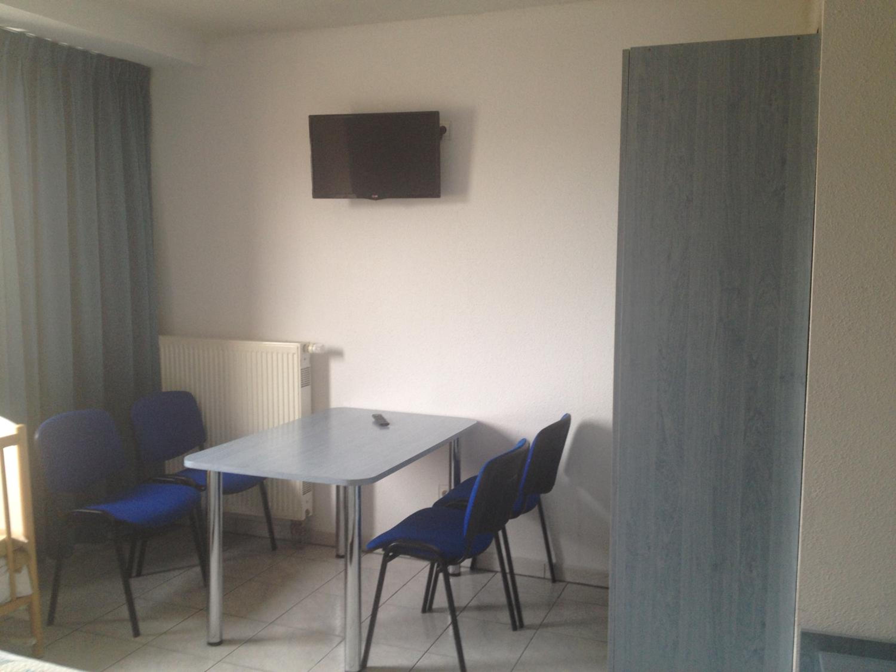 Family Room (4 People) - Photo 3