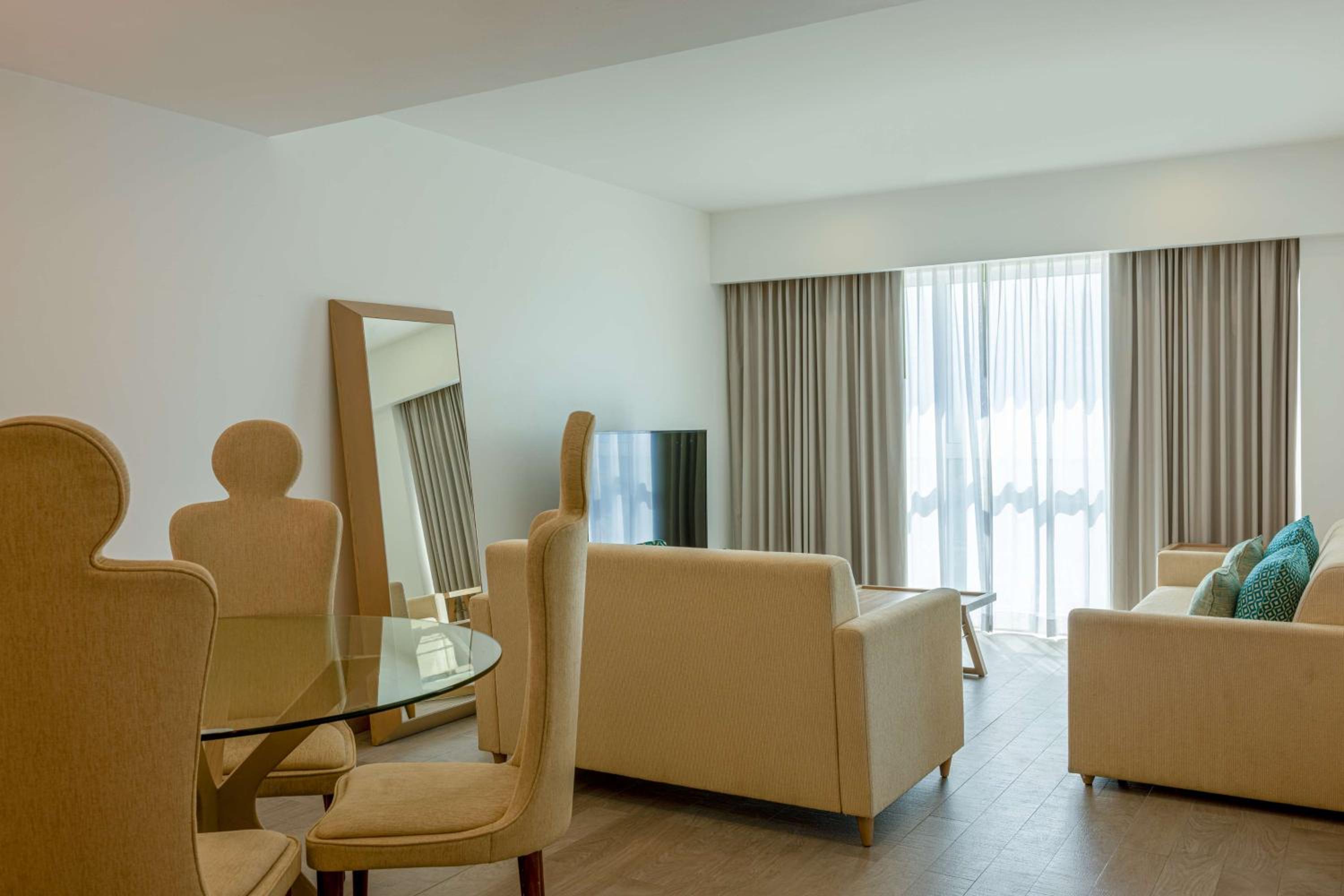 One-Bedroom Queen Suite with Sofa Bed