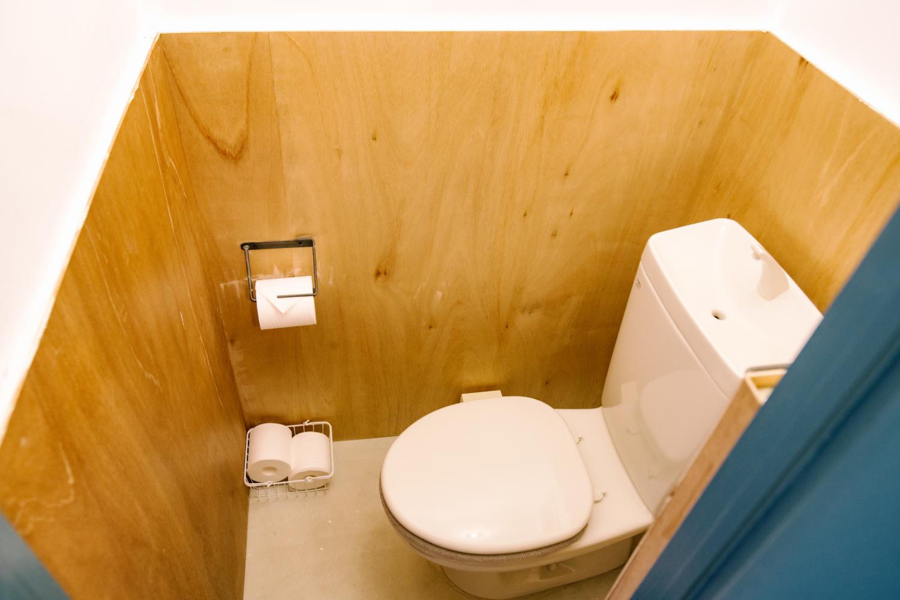 Twin Room with Shared Bathroom photo 3