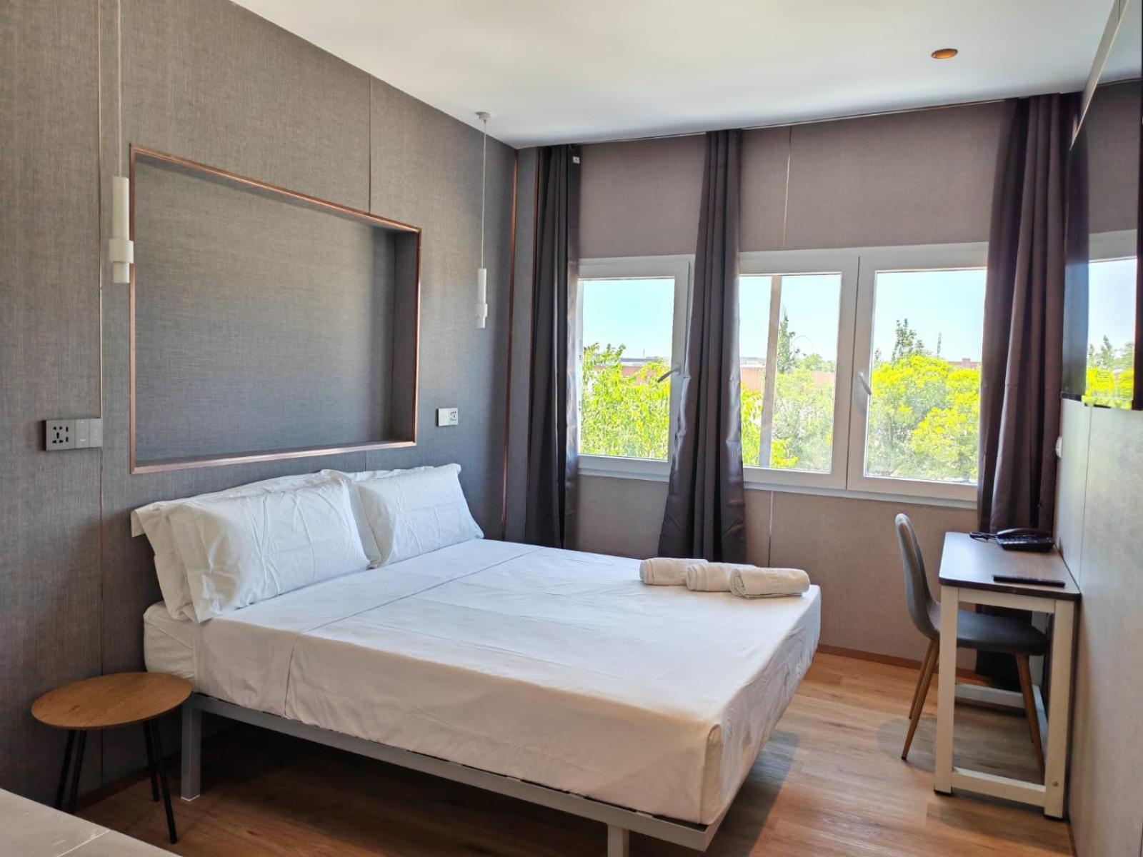 Queen Room with Spa Bath photo 3