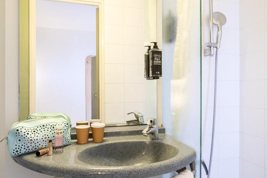 Standard Double Room - Photo 1