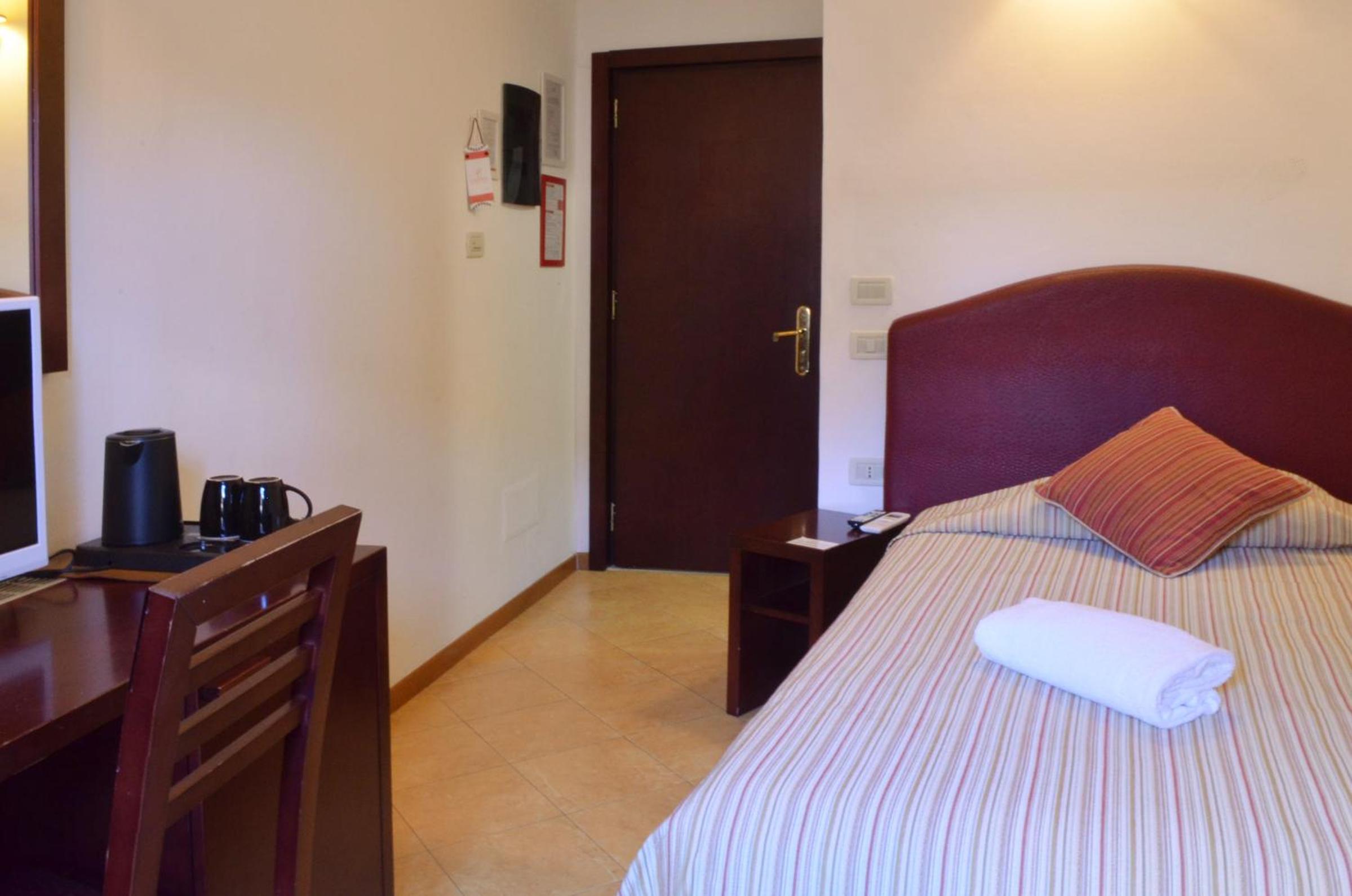 Deluxe Single Room photo 2