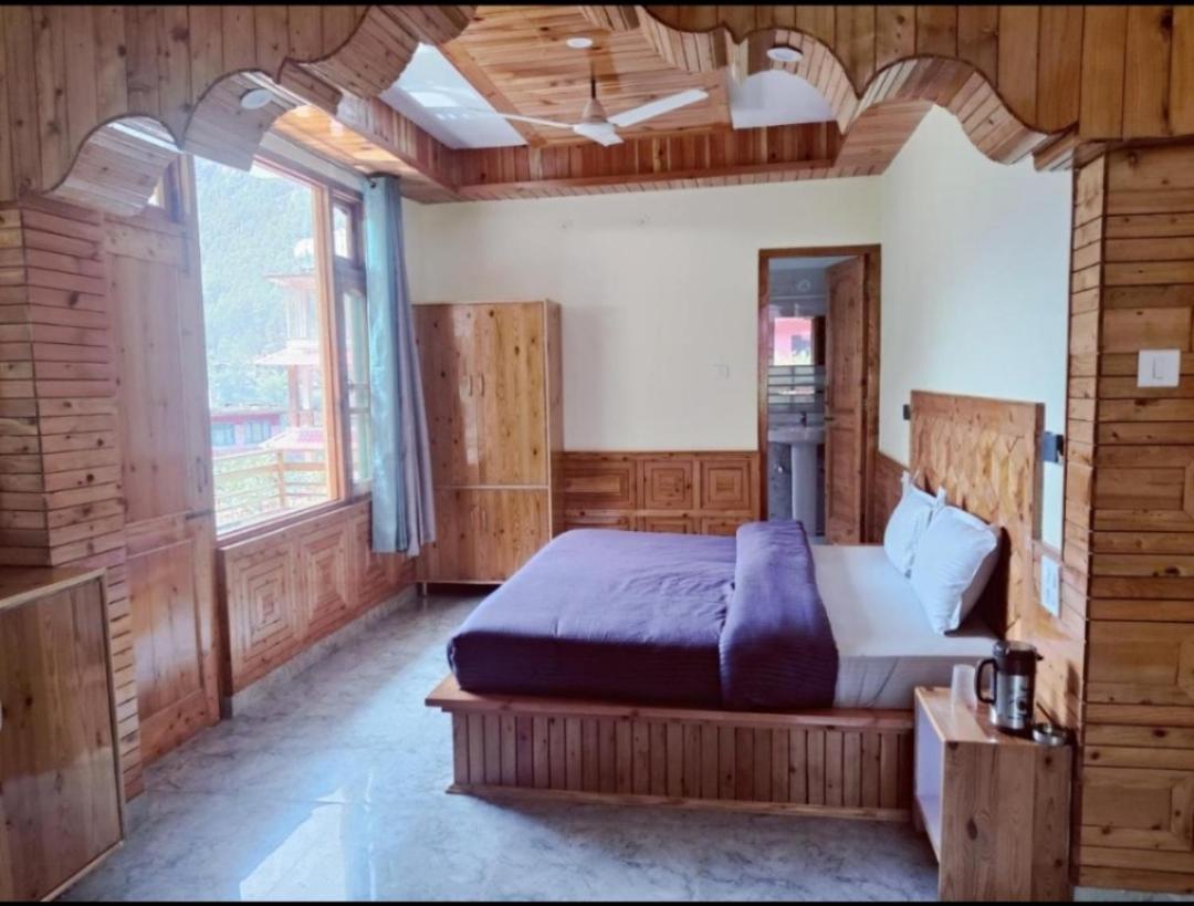 Deluxe Family Room photo 1
