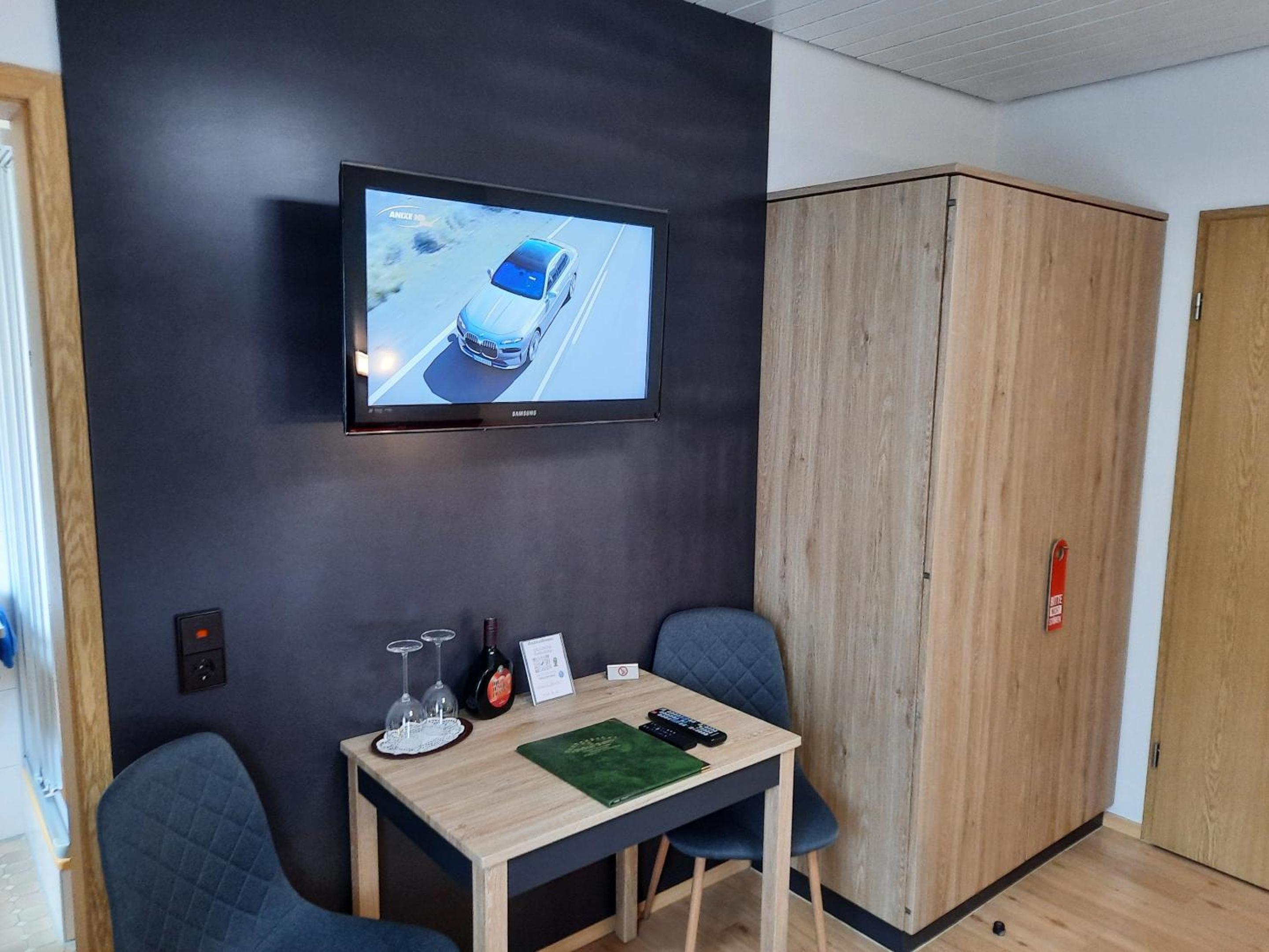 Standard Double Room - Photo 4