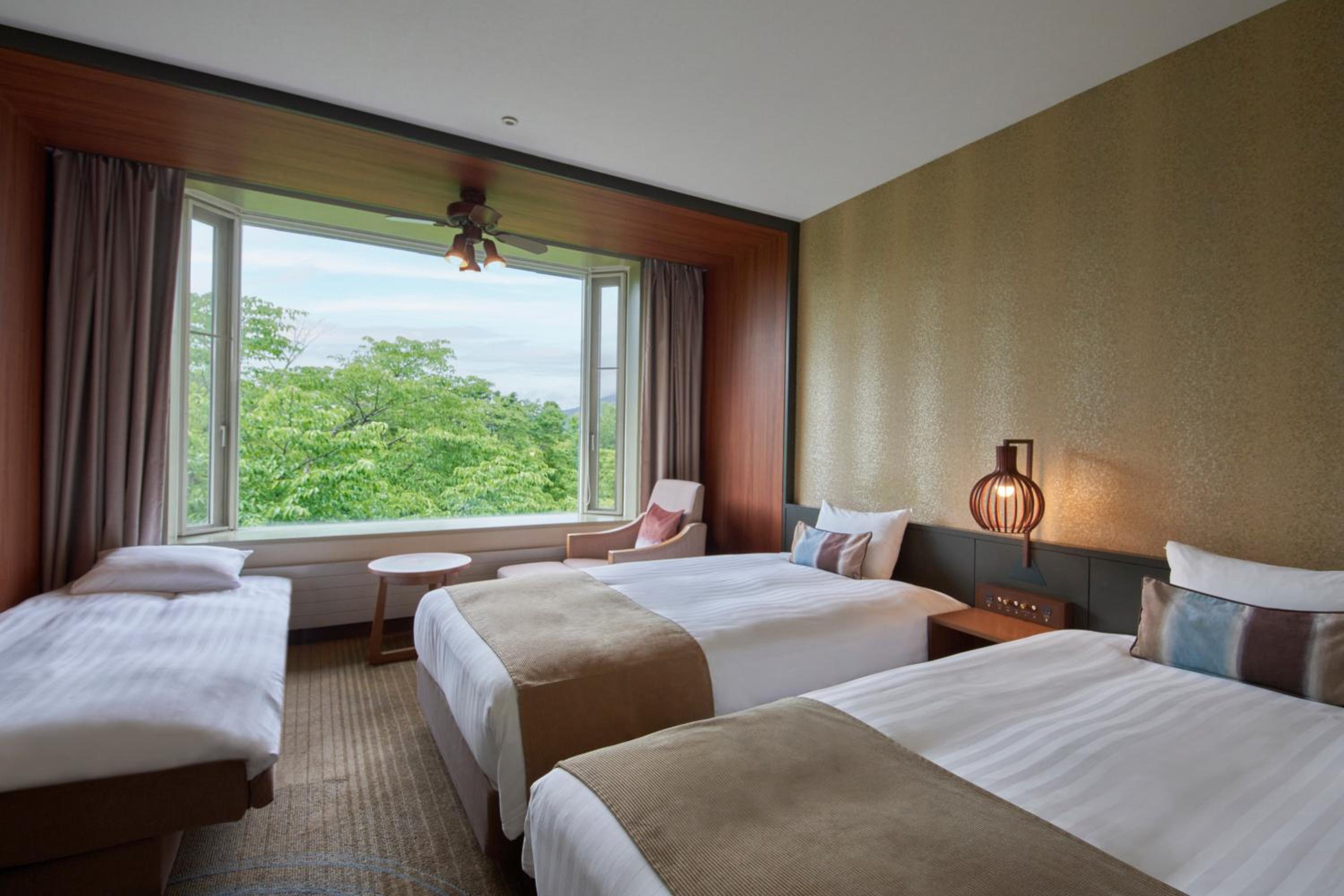 Superior Twin Room with Extra Bed - Non-Smoking - Photo 1