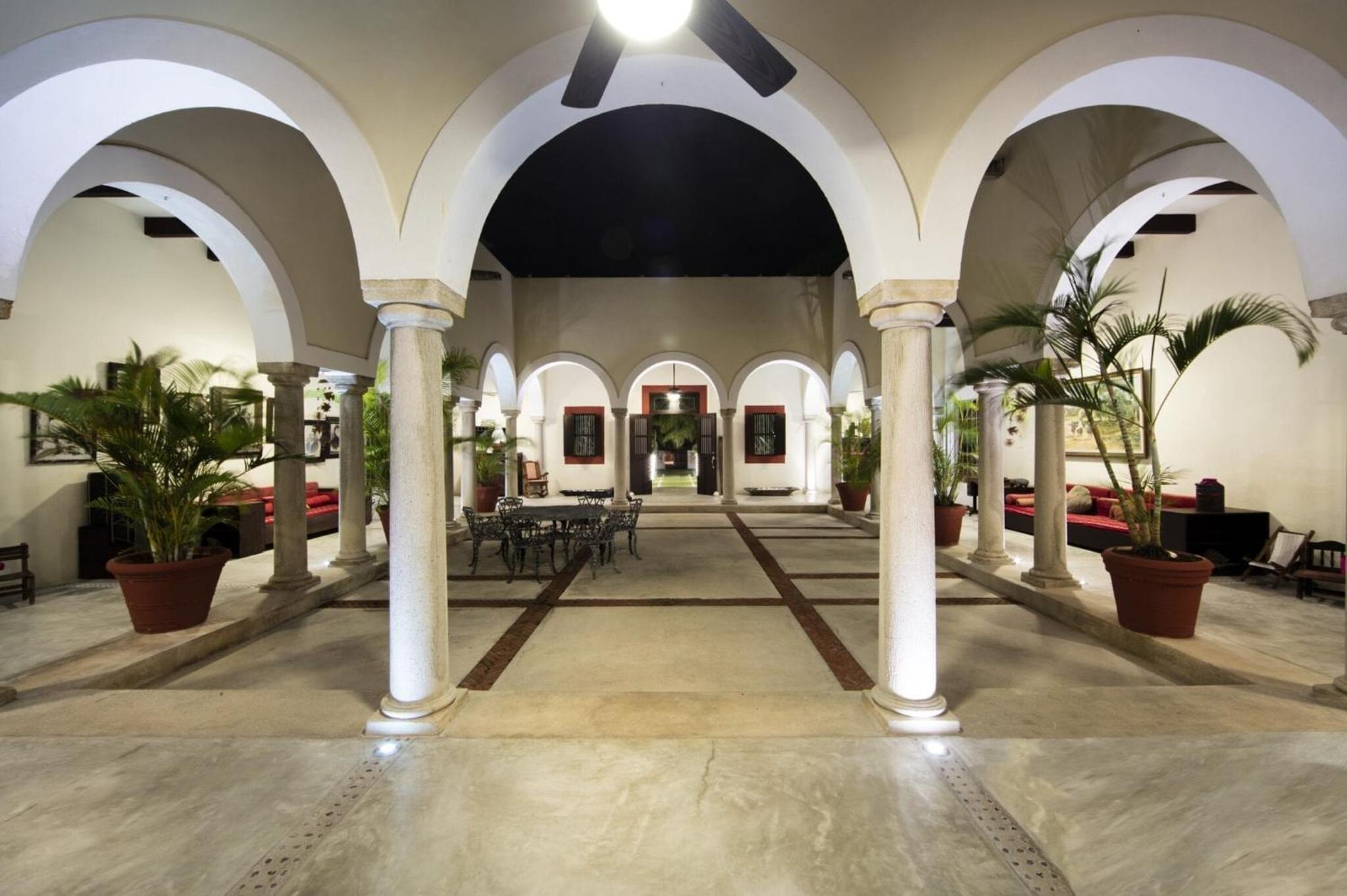 Villa photo 1