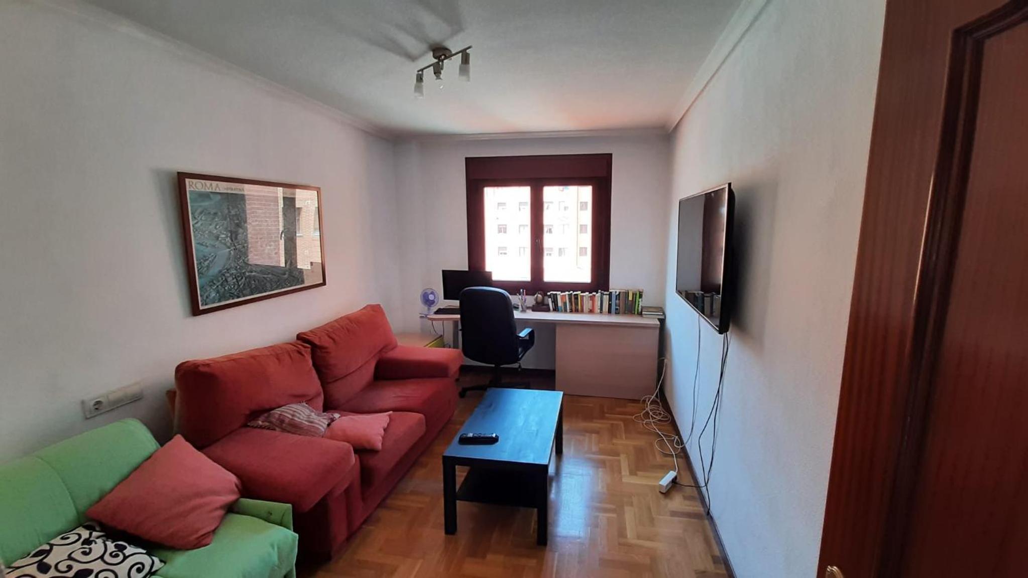 Three-Bedroom Apartment photo 2
