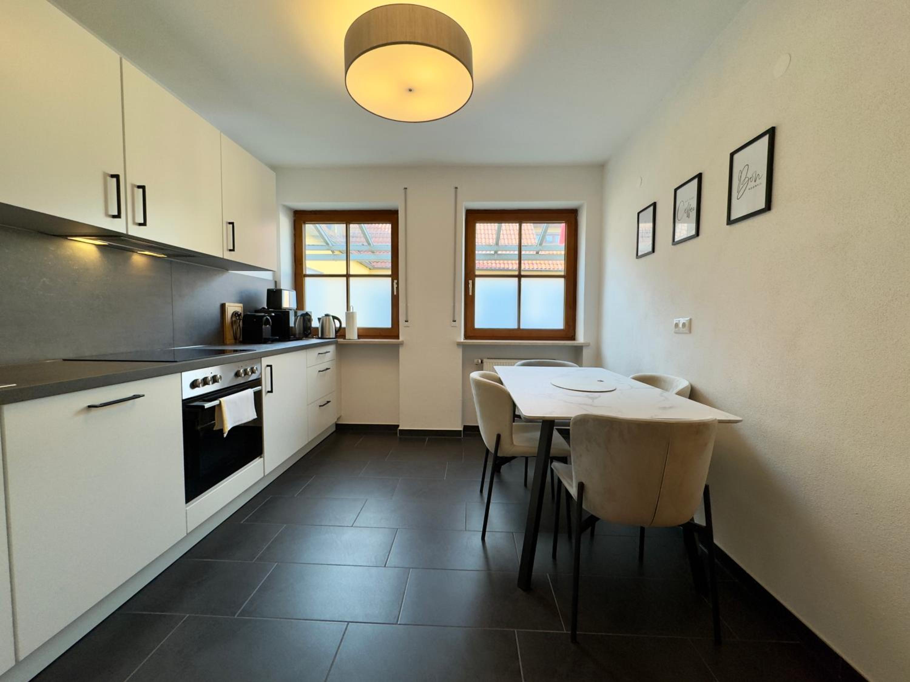 One-Bedroom Apartment photo 2