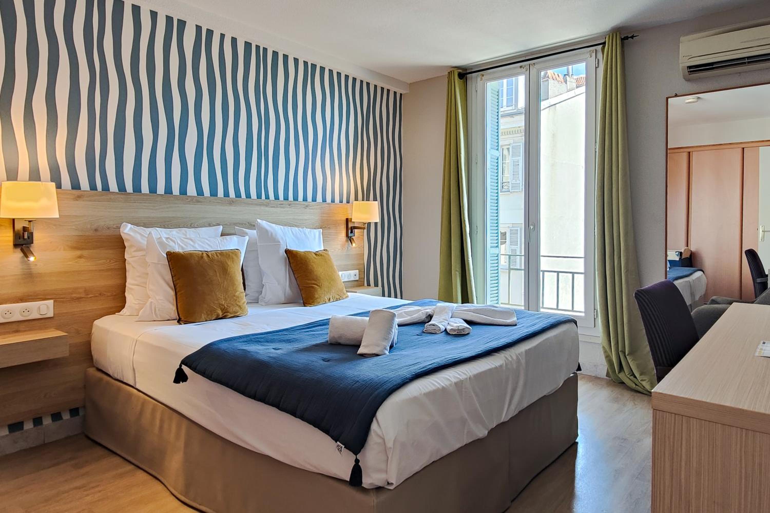 One-Bedroom Apartment - Photo 20