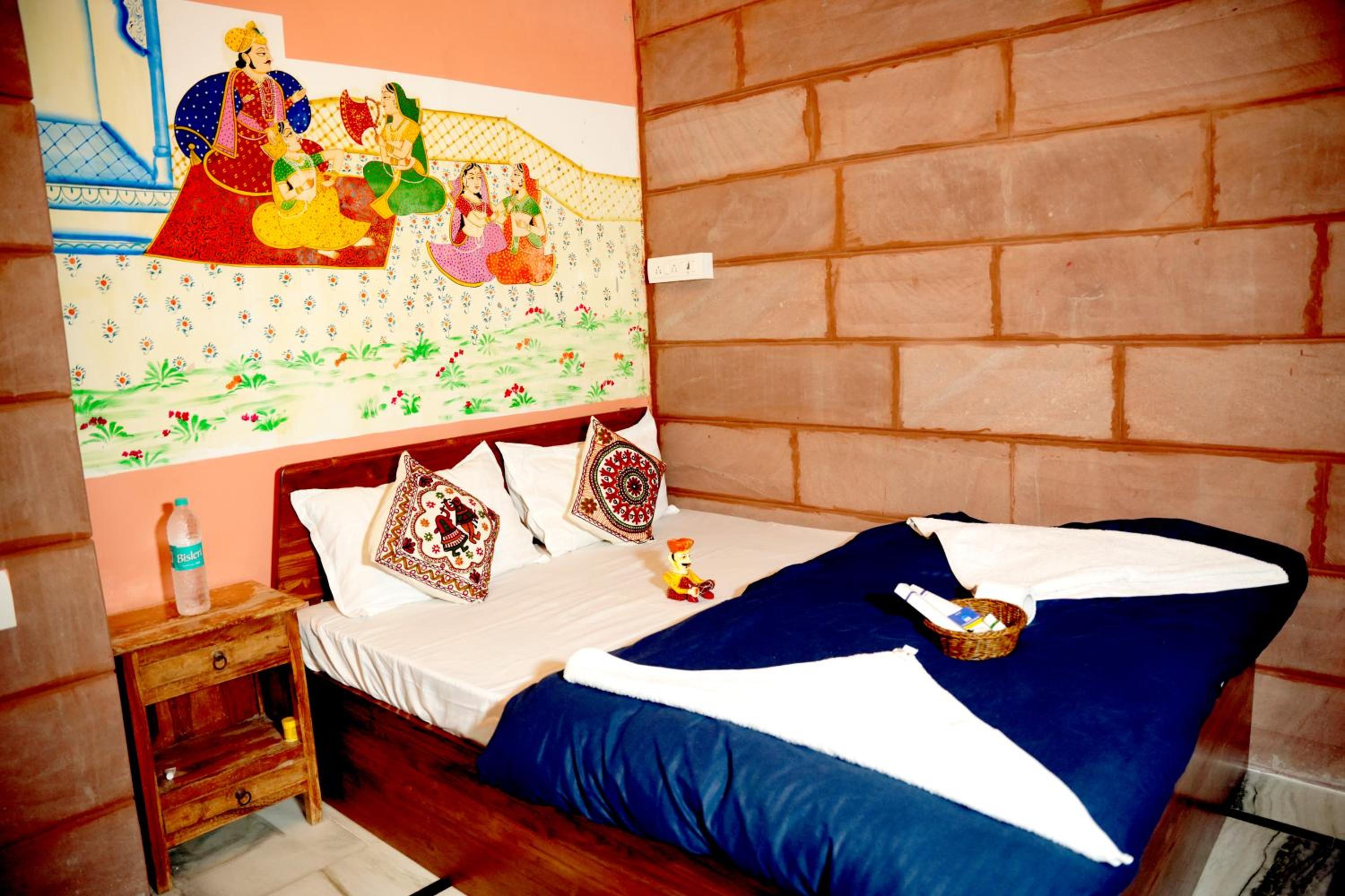 Standard Double Room with Fan - Photo 1