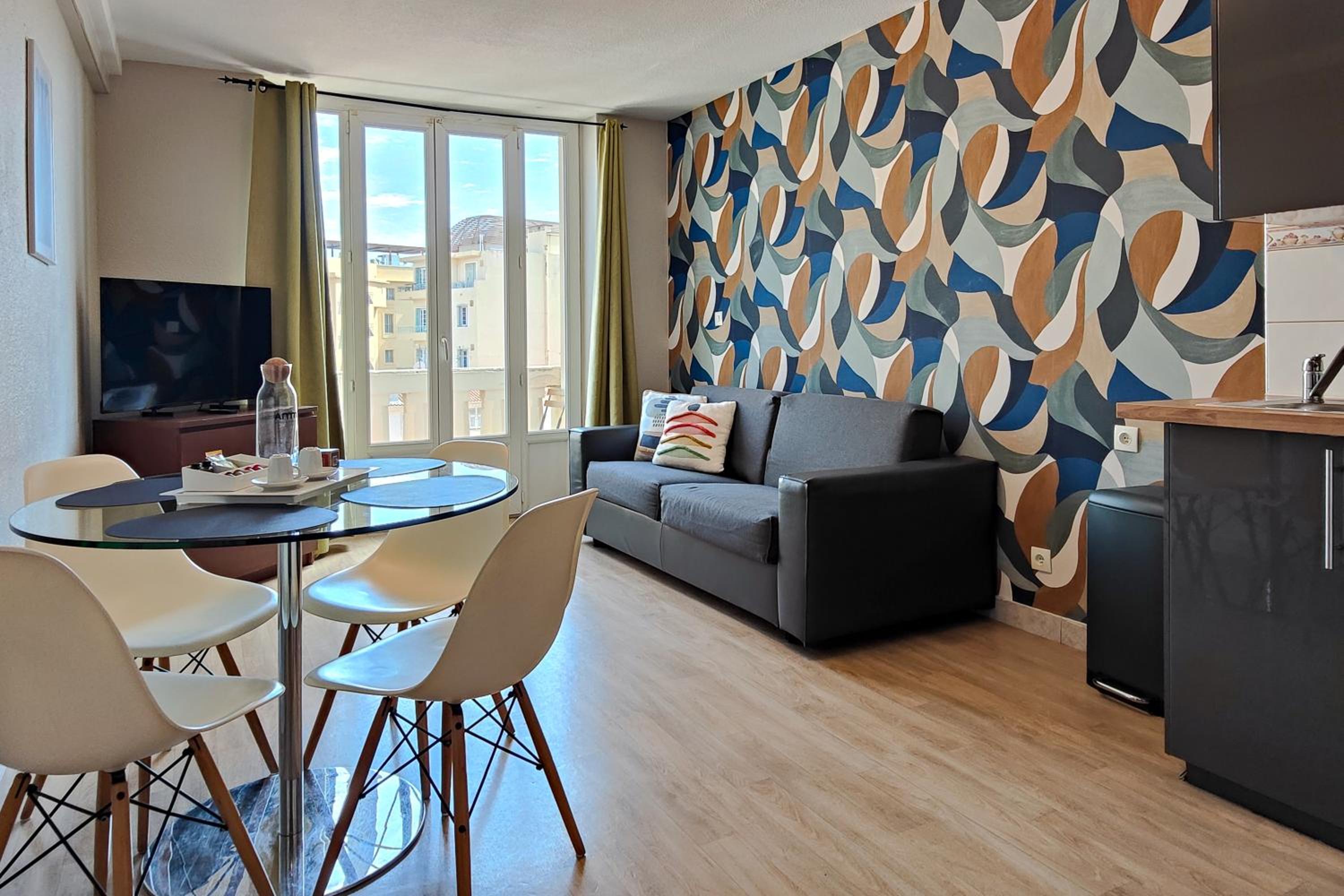One-Bedroom Apartment - Photo 17
