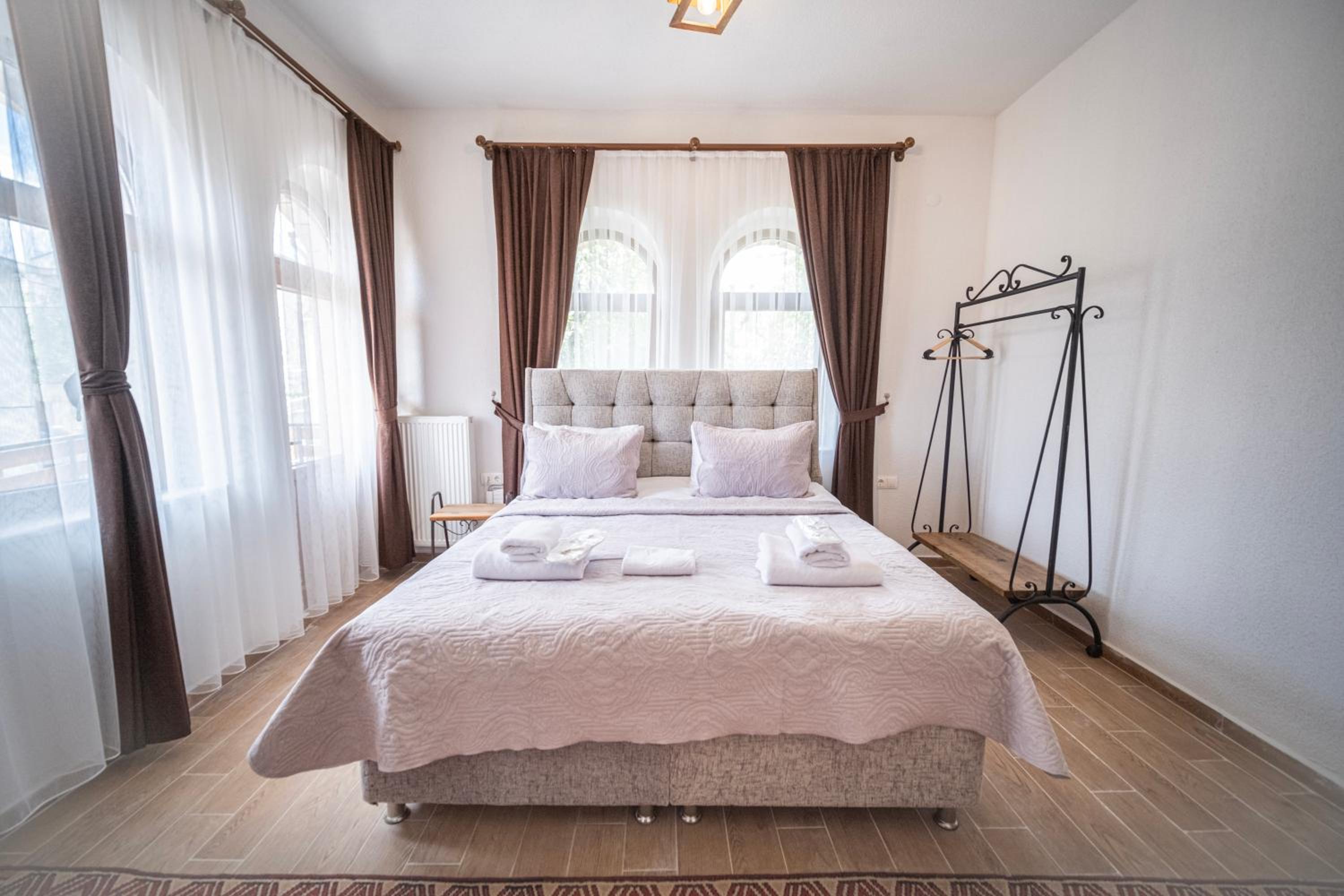 Deluxe Room with Balcony