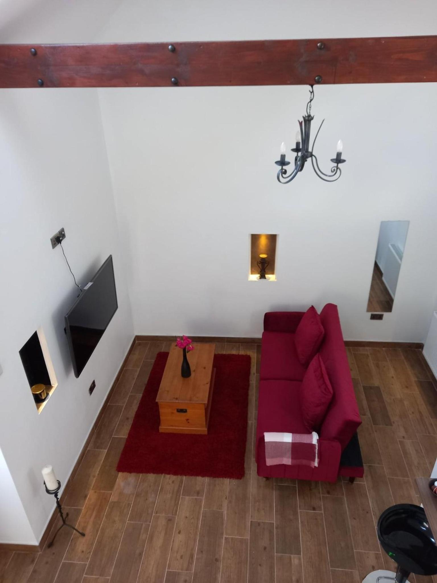 One-Bedroom Apartment photo 3