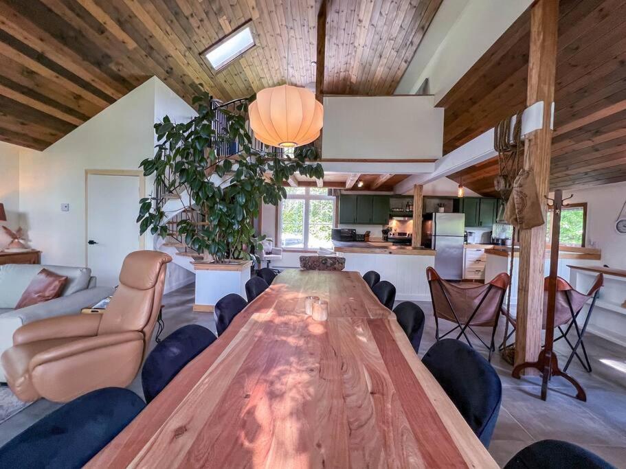 Three-Bedroom Chalet photo 1