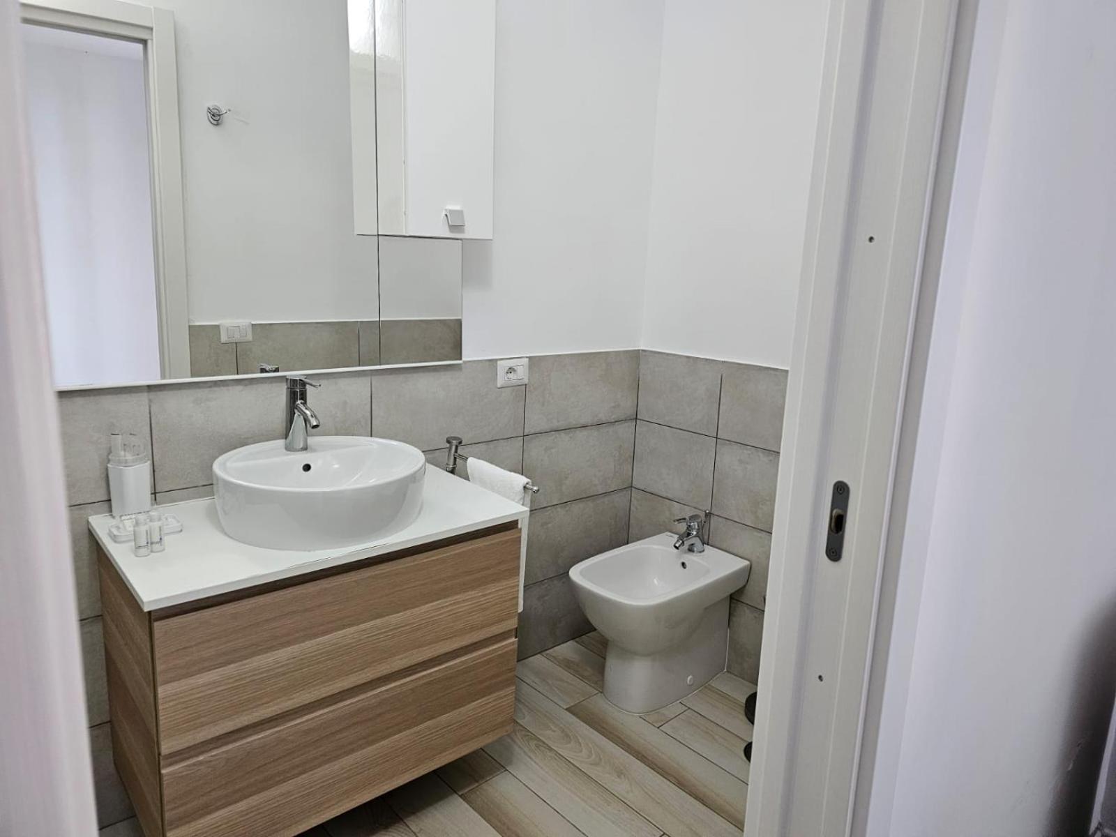 Economy Double Room photo 3