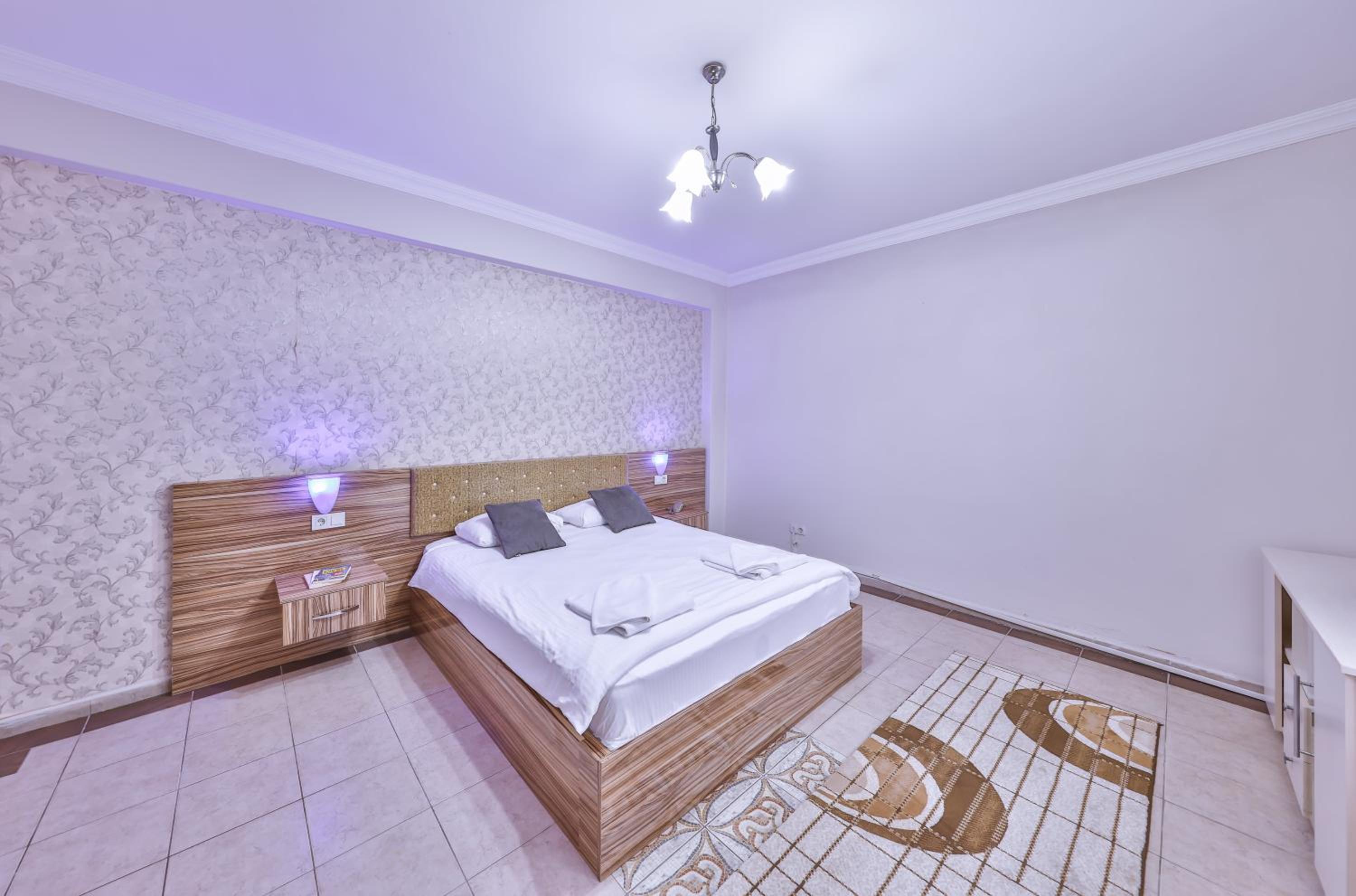 Suite Apart with Spa Bath and Thermal Pool - Photo 9