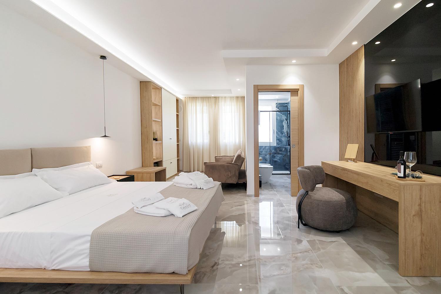 Large Double Room photo 3