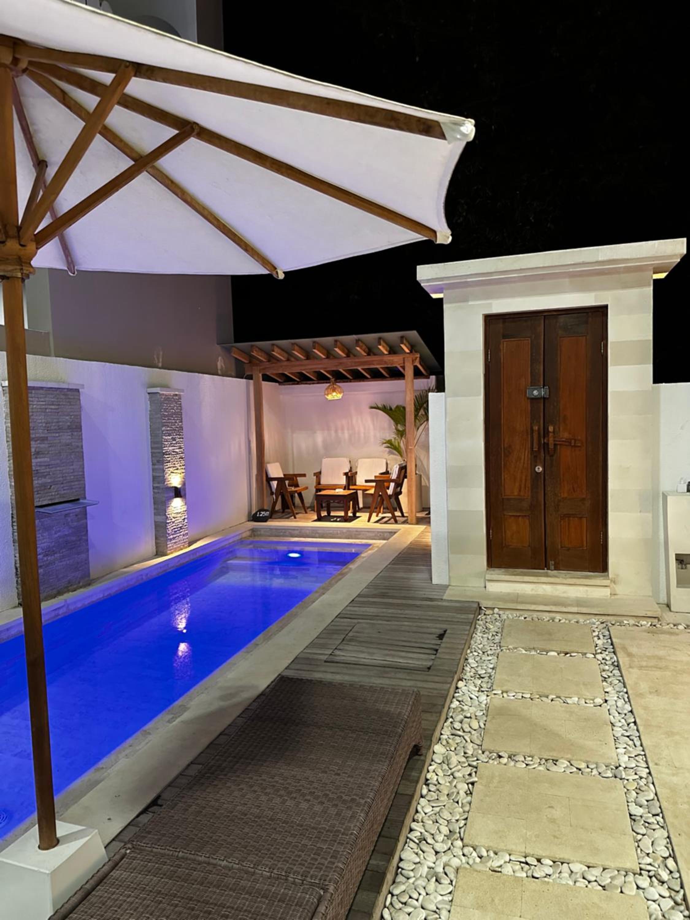 Three-Bedroom Villa photo 3