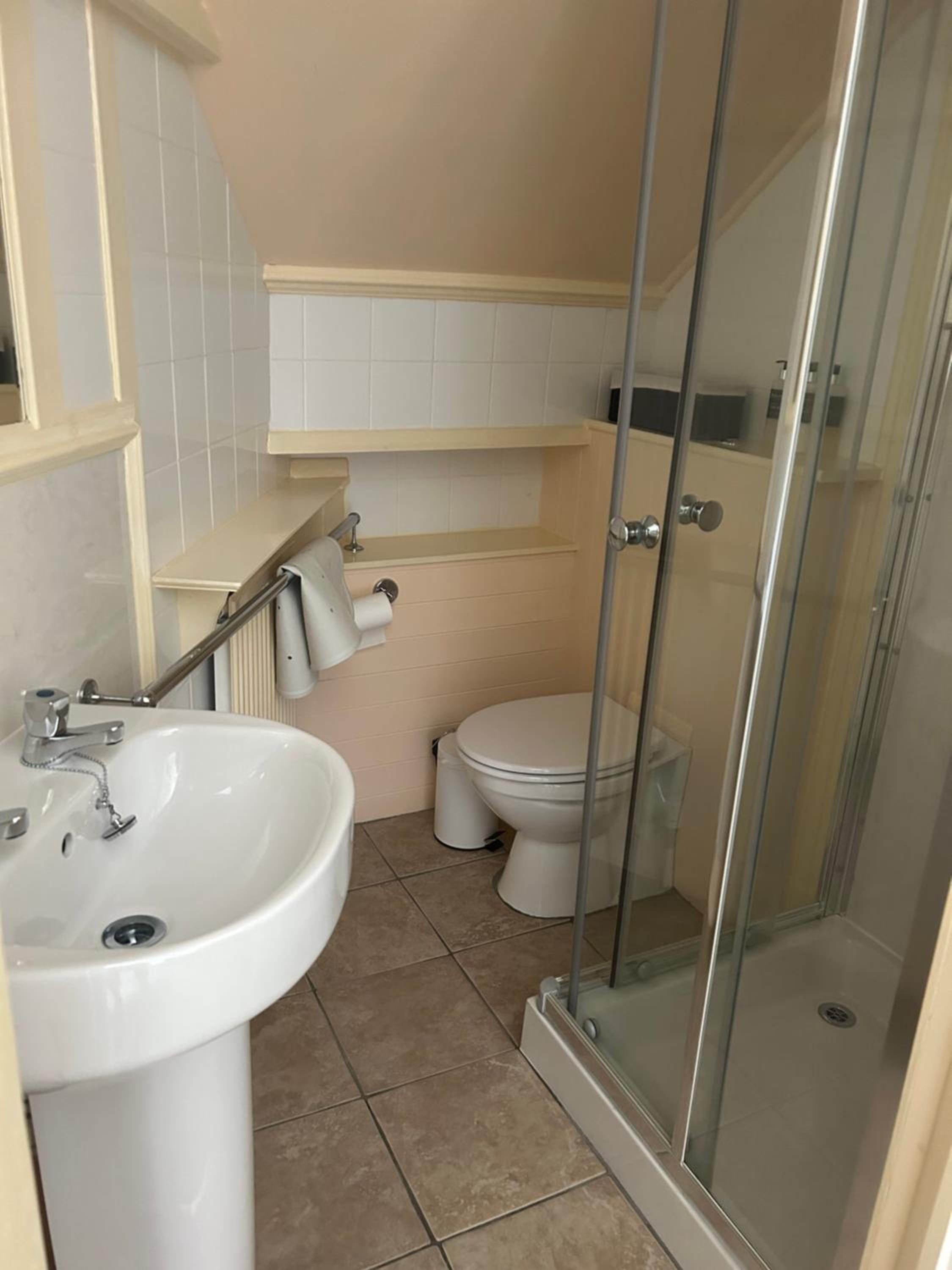 Single Room with Private External Bathroom photo 3