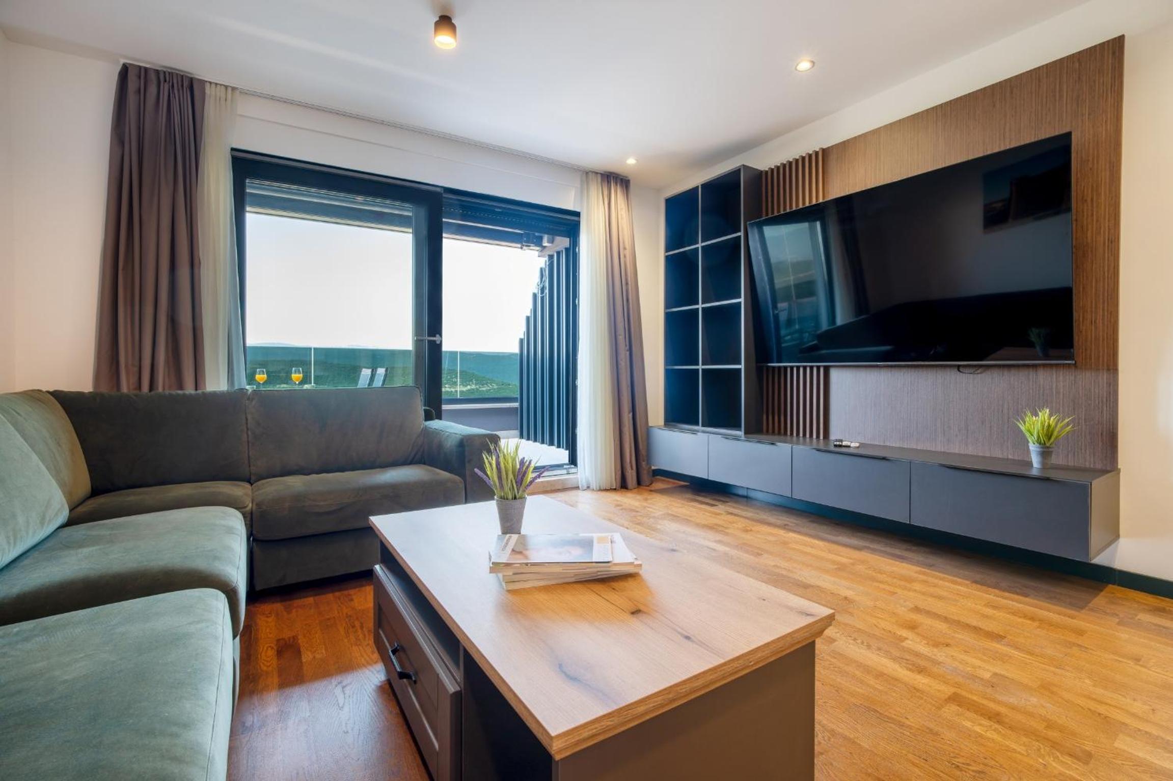 Luxury Apartment with Terrace and Sea View photo 1