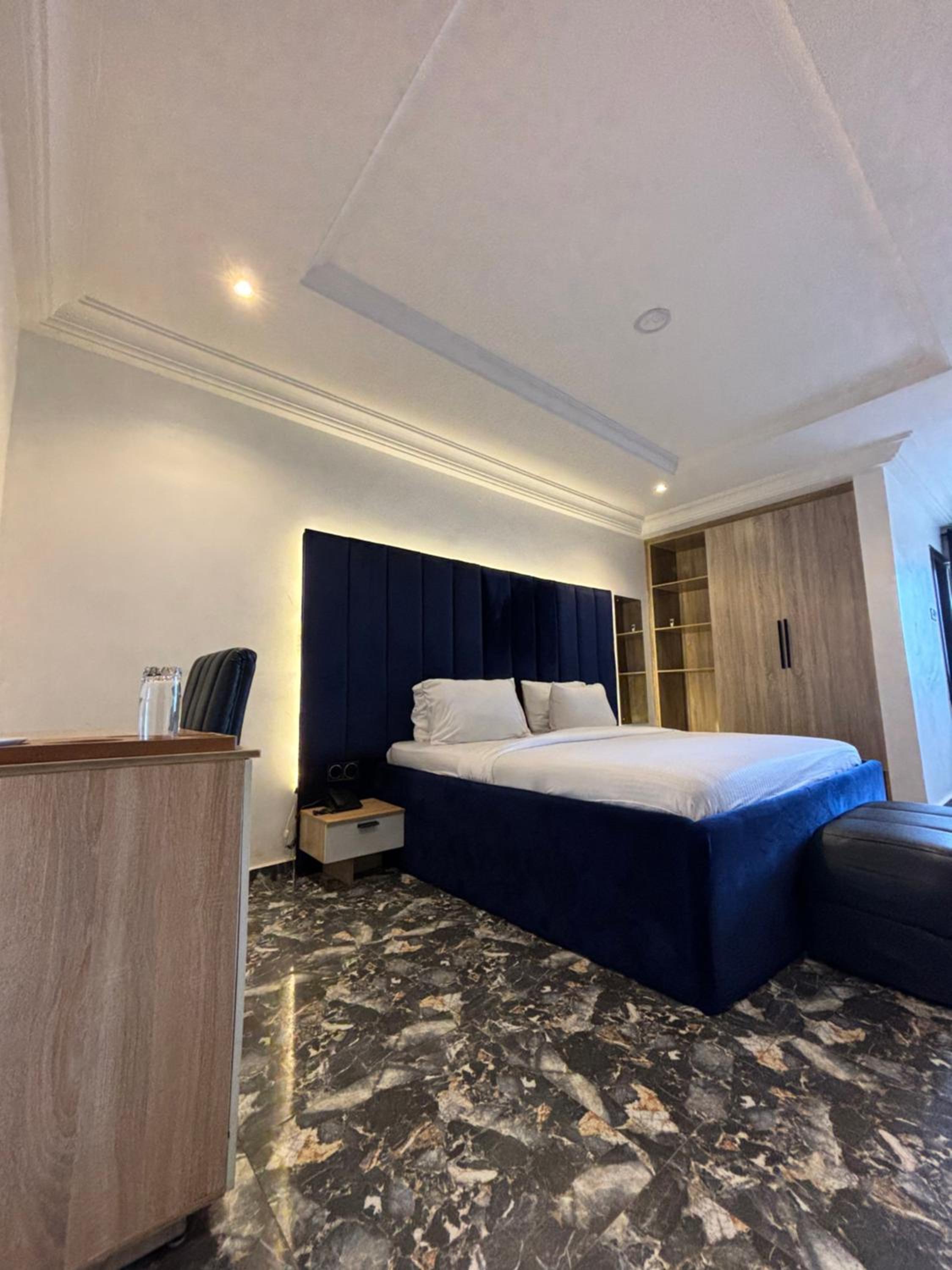 Deluxe Room - Photo 3