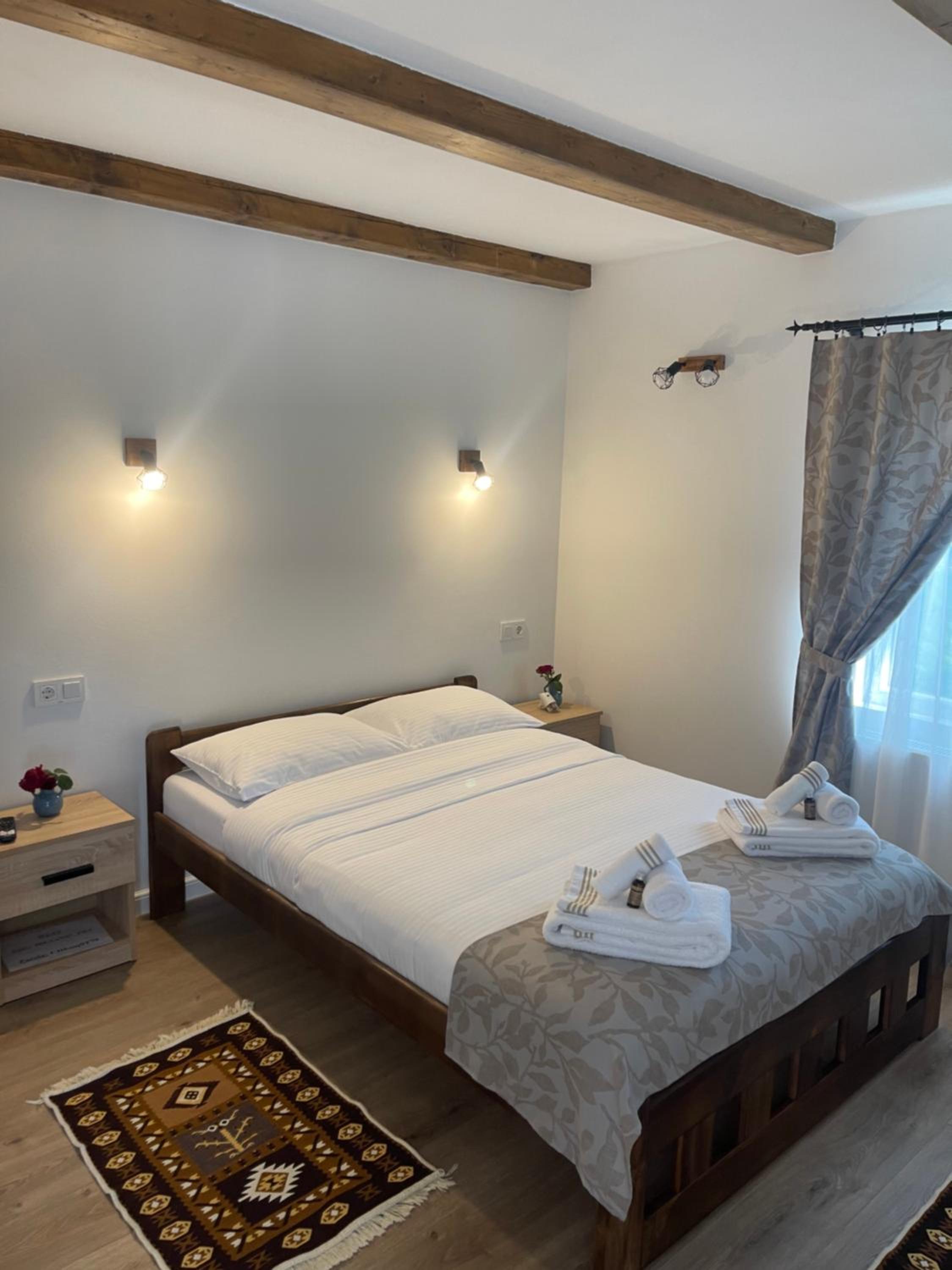 Double Room with Private Bathroom photo 1